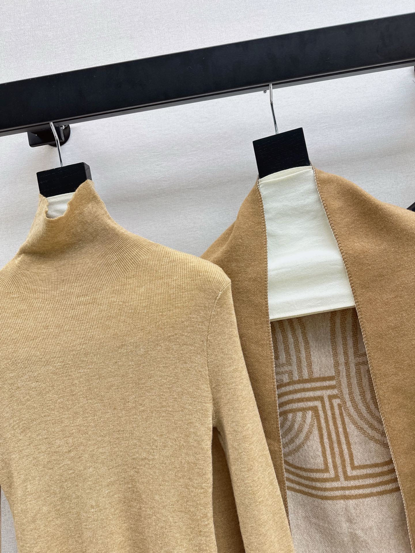 Her 26fw knit knitwear shawls pants sets