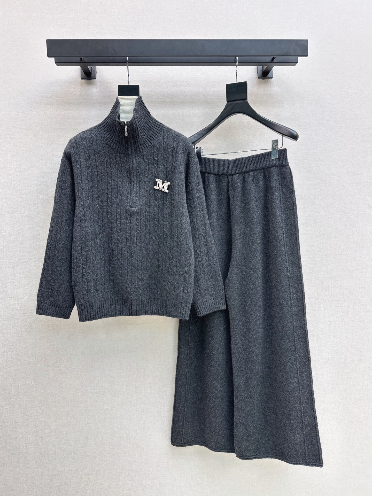 Max 26fw wool sweater pants sets