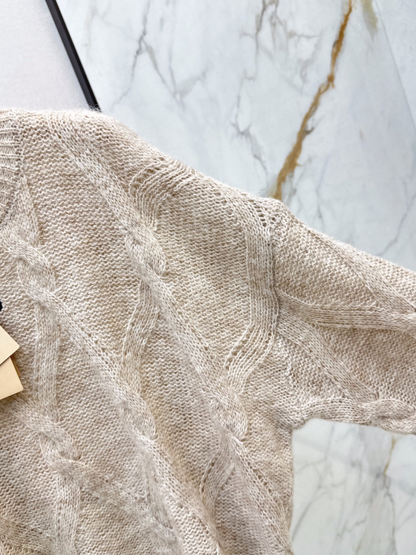 Miu 26fw letter embroidery sweater