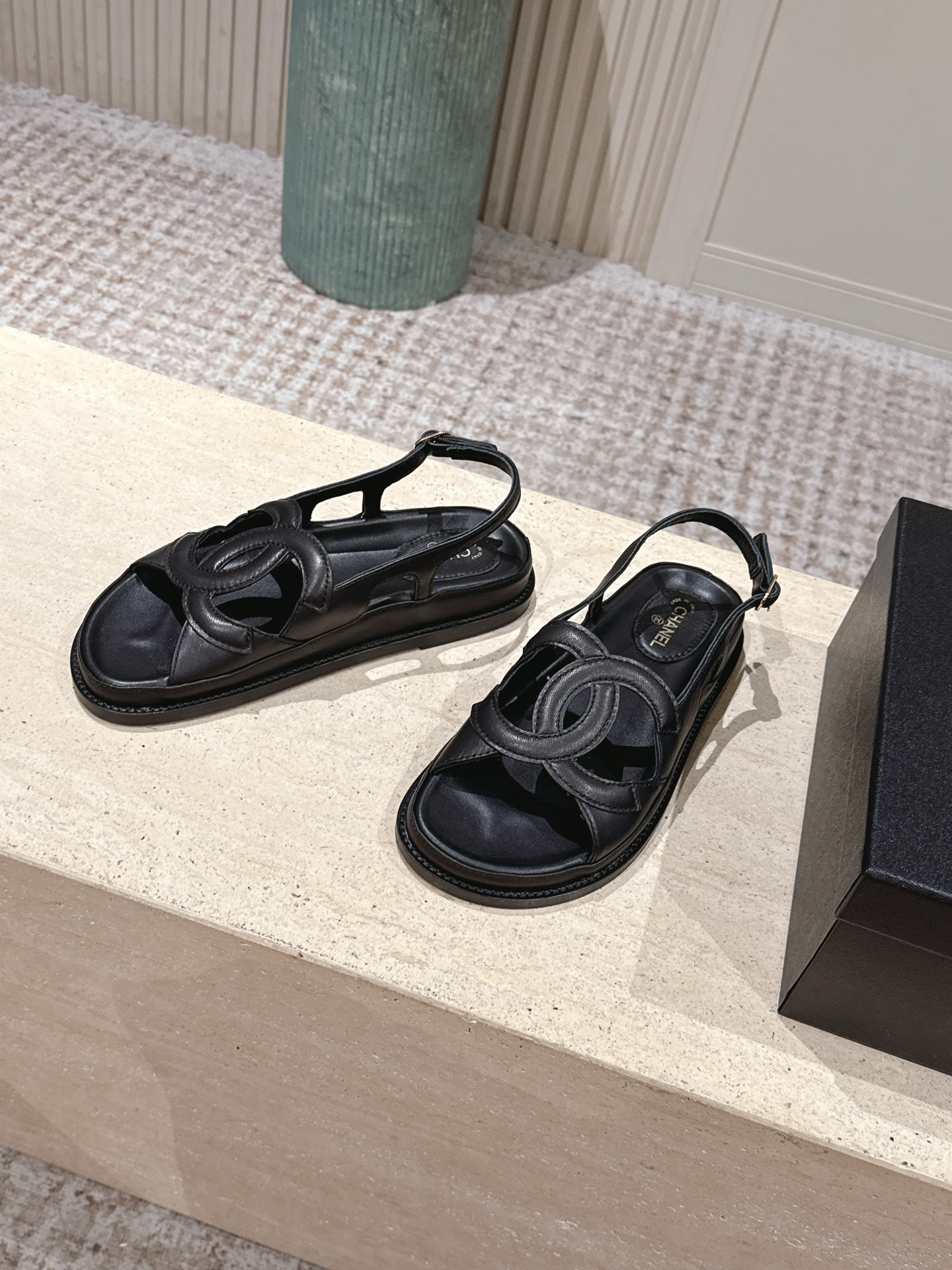 Chan 26fw sandals