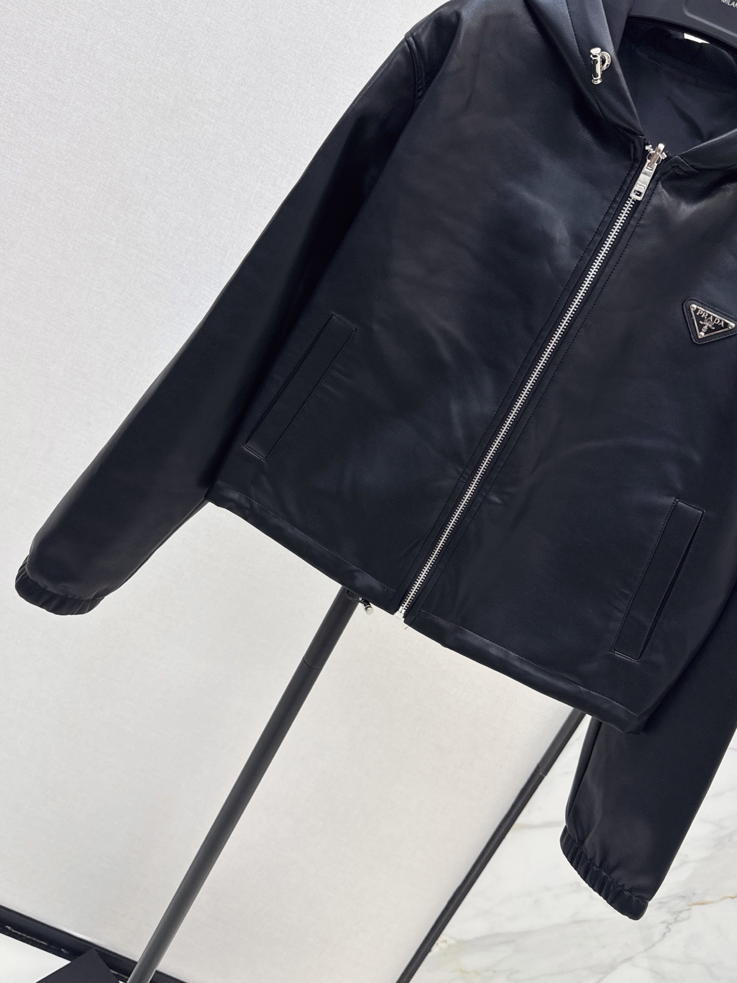 Pra 26fw reversible hooded jacket