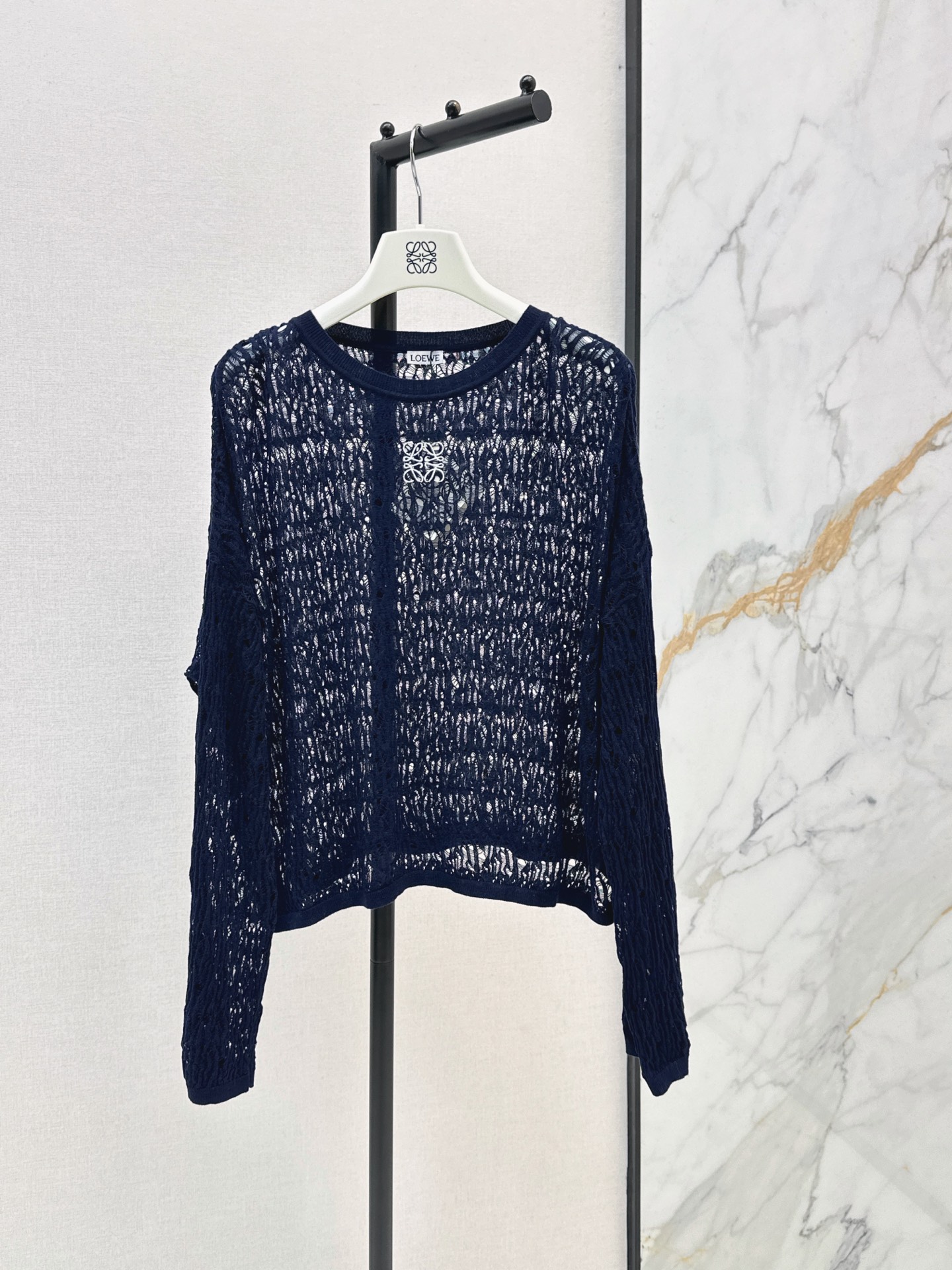 Loe 26fw hollow knit top