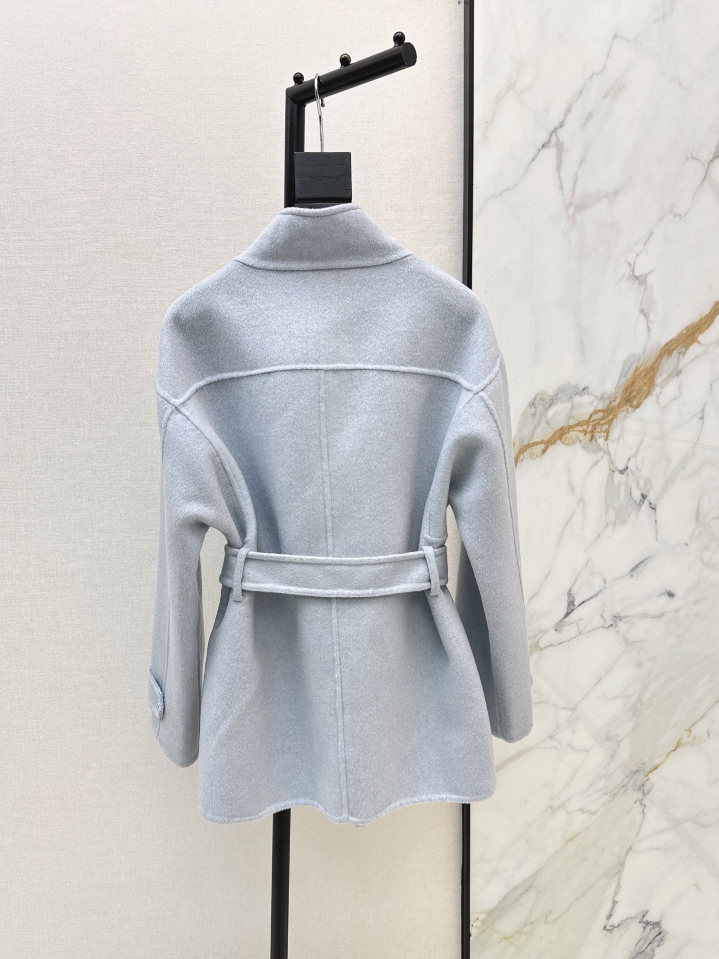 Her 26fw cashmere belted jacket