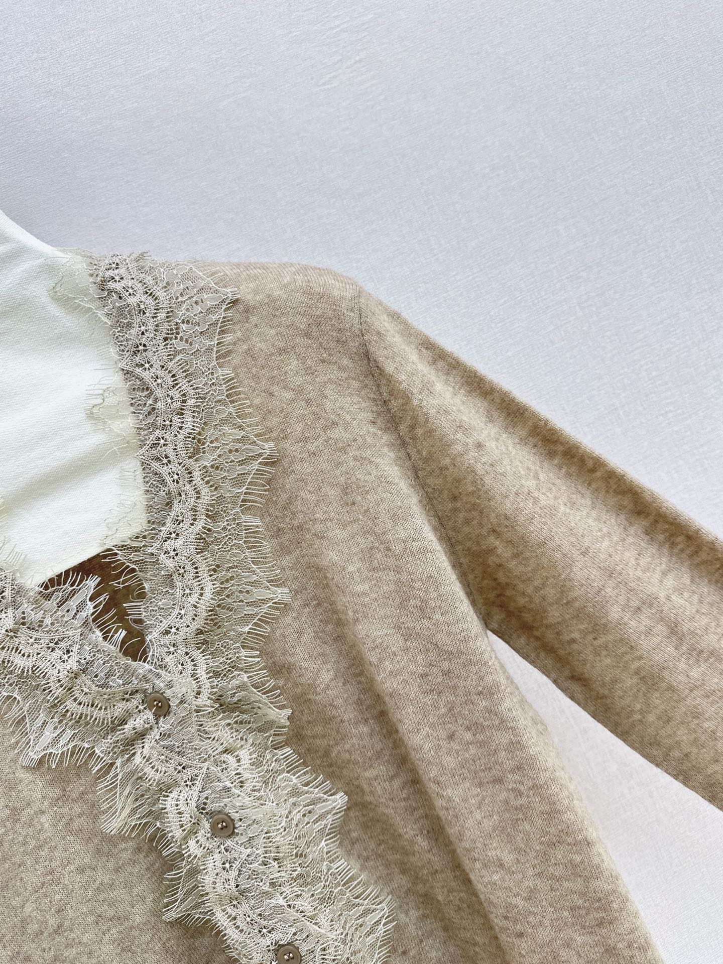 ES 26fw lace contract knit cardigan