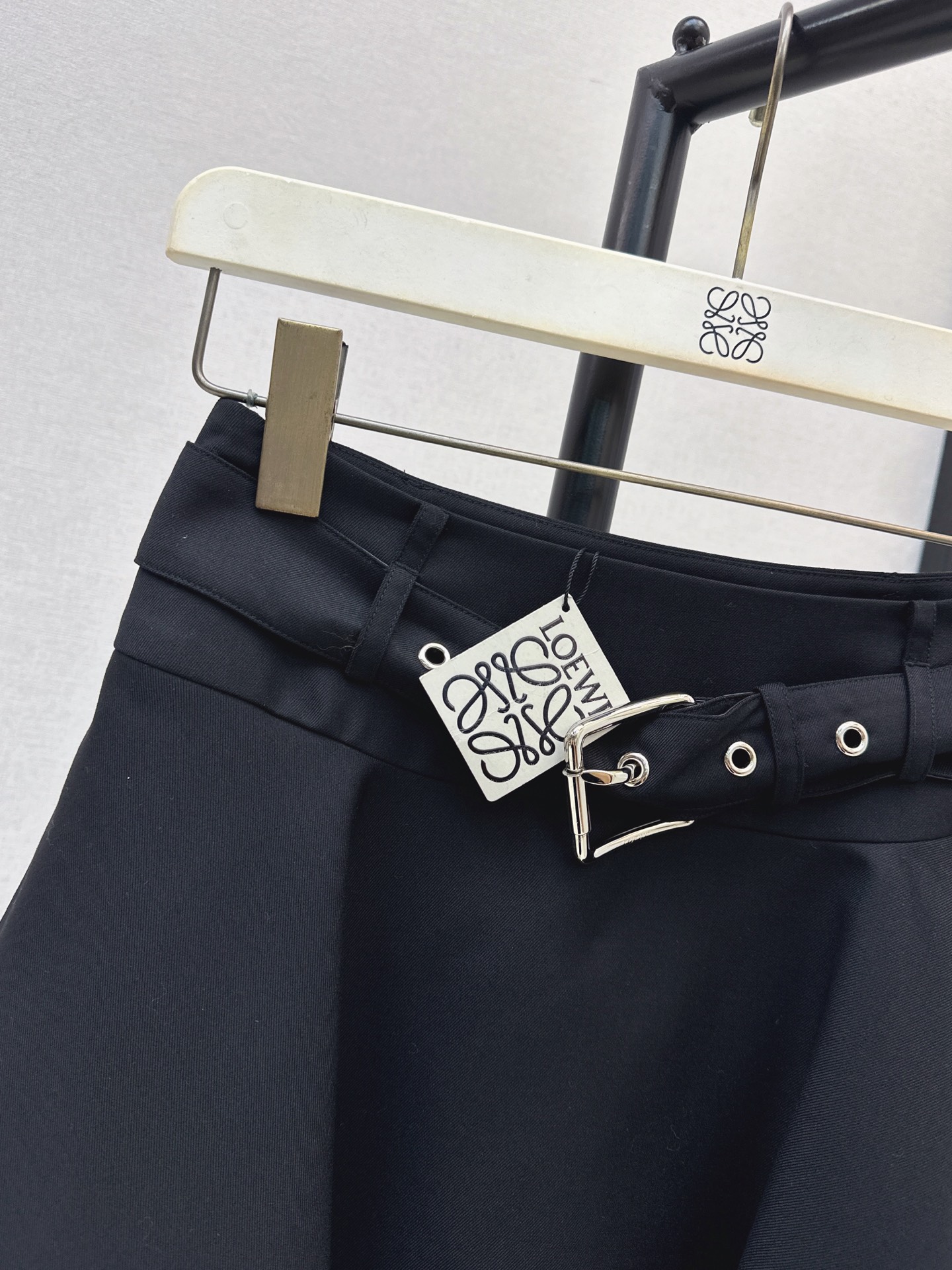 Loe 26fw belted mini skirt
