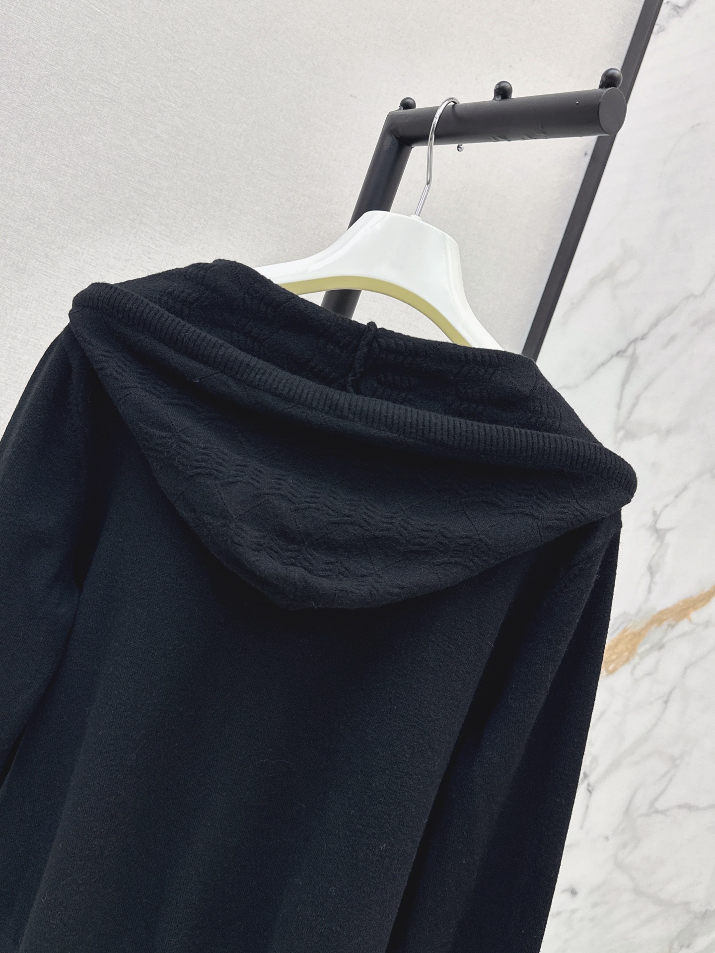Loe 26fw hooded knit cardigan