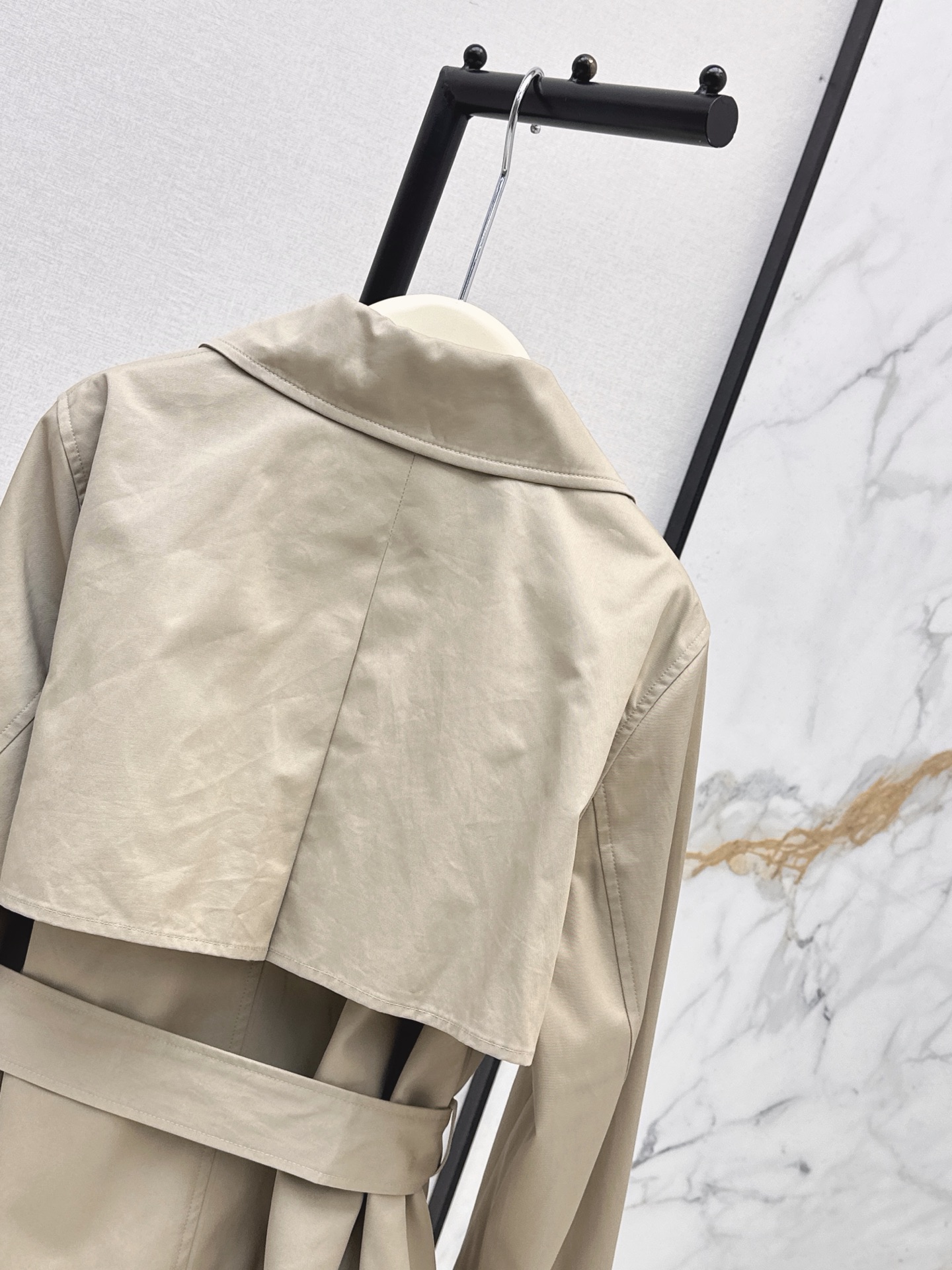 ES 26fw belted cropped trench jacket