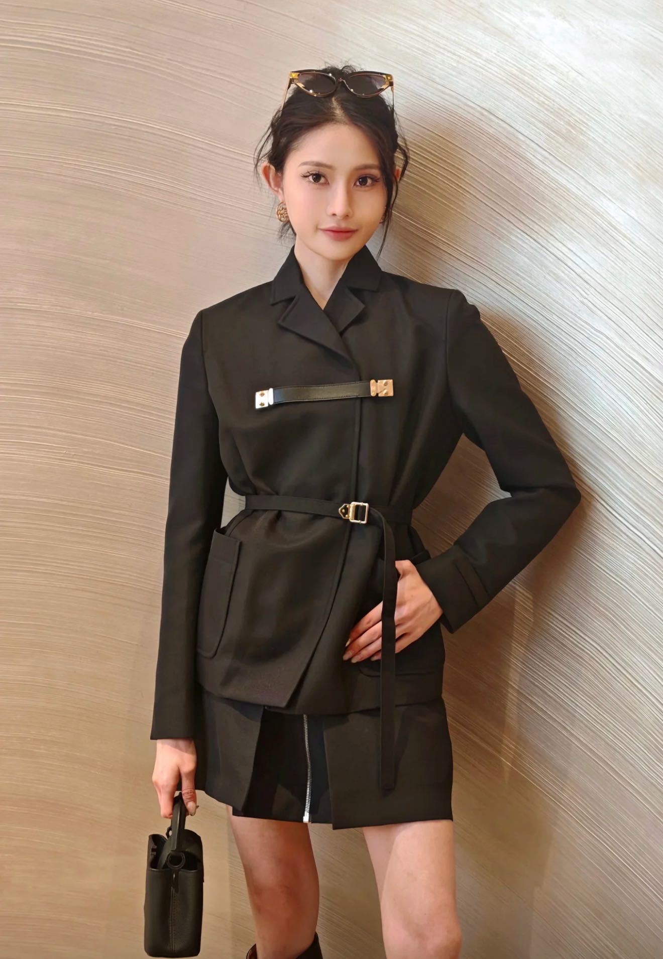 Loui 26fw zipper skirt