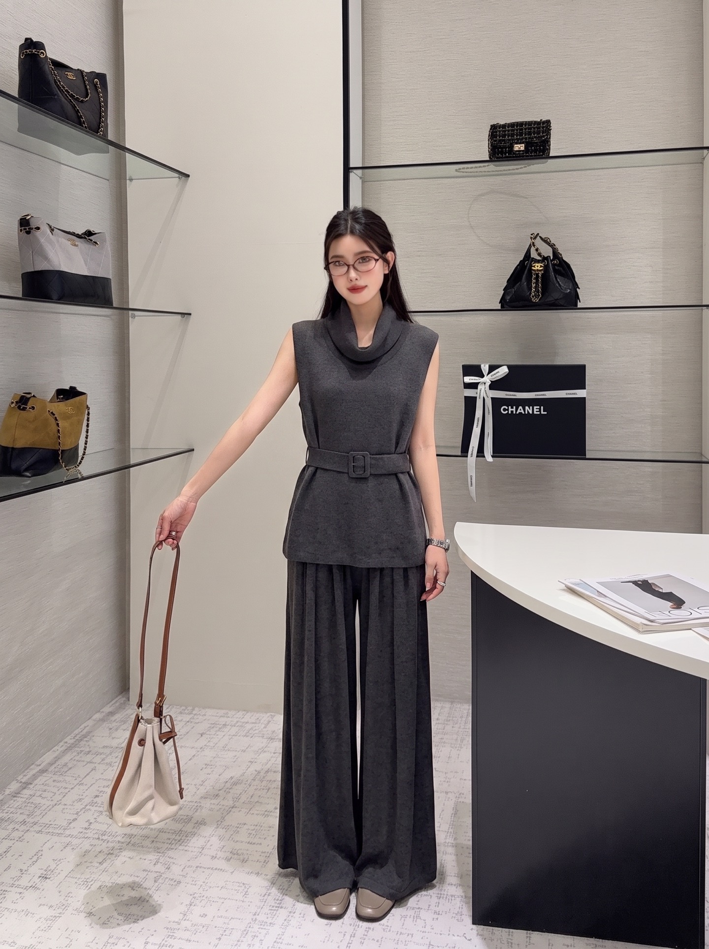 Her 26fw belted knit sleeveless top pants sets
