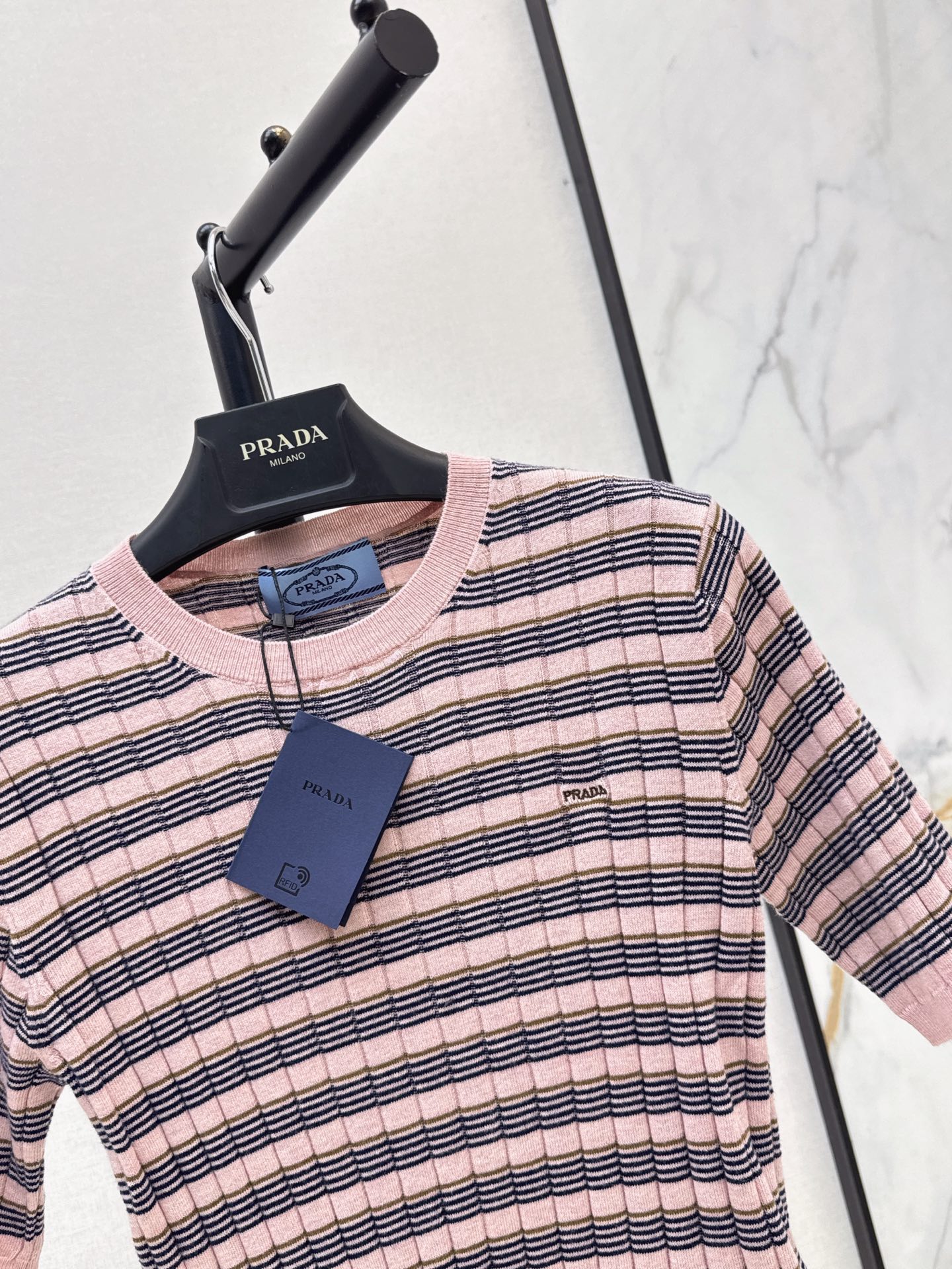 Pra 26fw stripe knit sweater