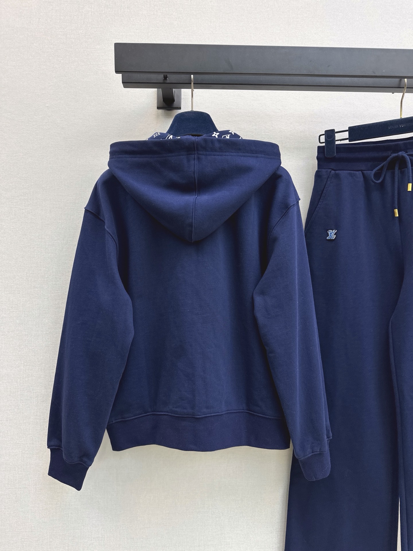 Loui 26fw hooded jacket pant sets