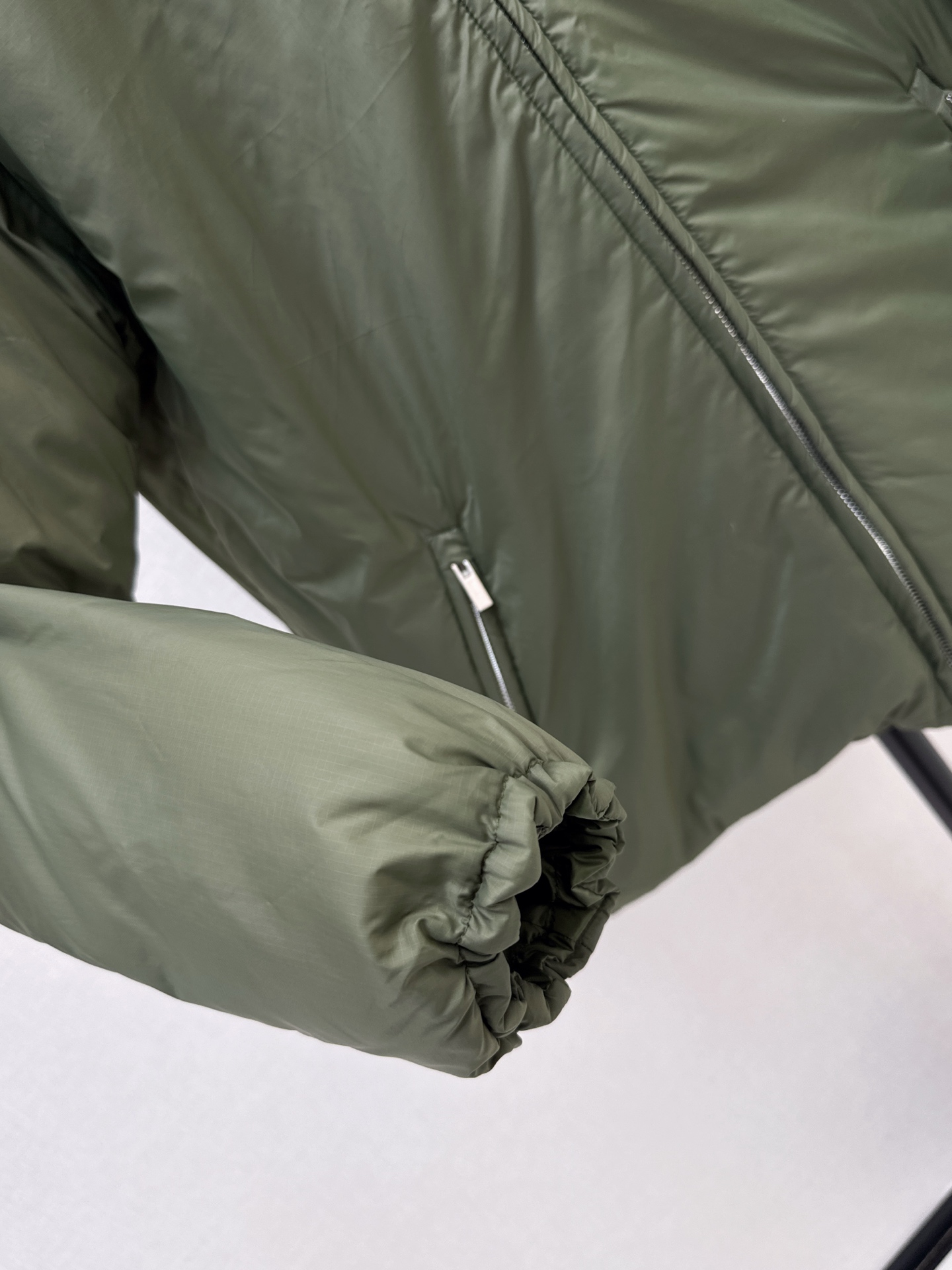 Miu 26fw zip-up down jacket