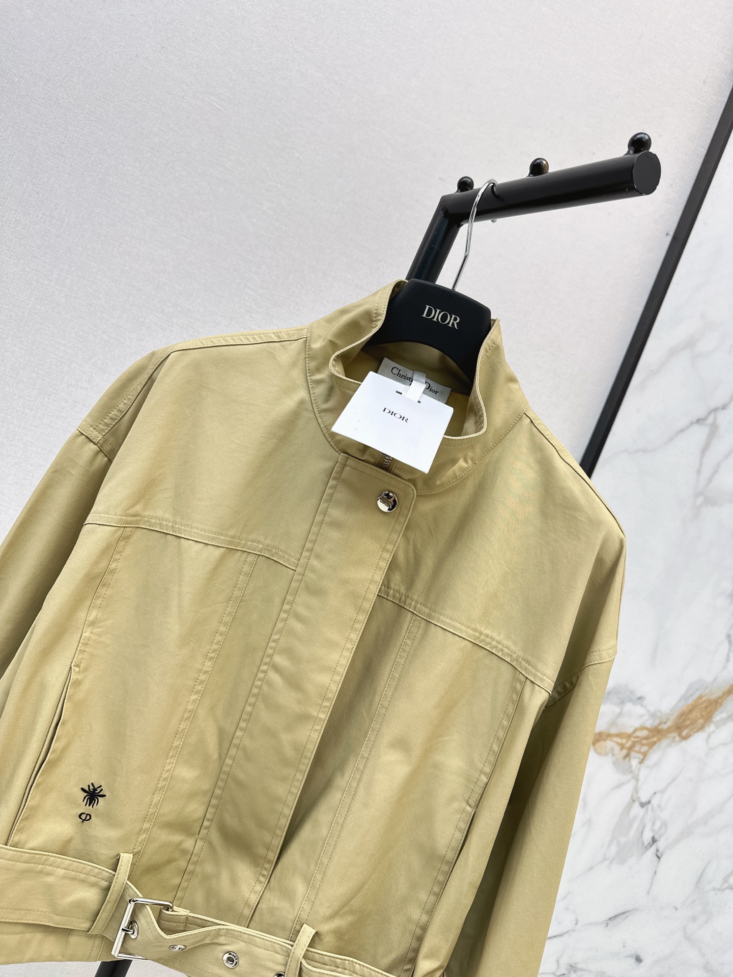 CD 26fw Stand-Collar Belted Cropped Jacket