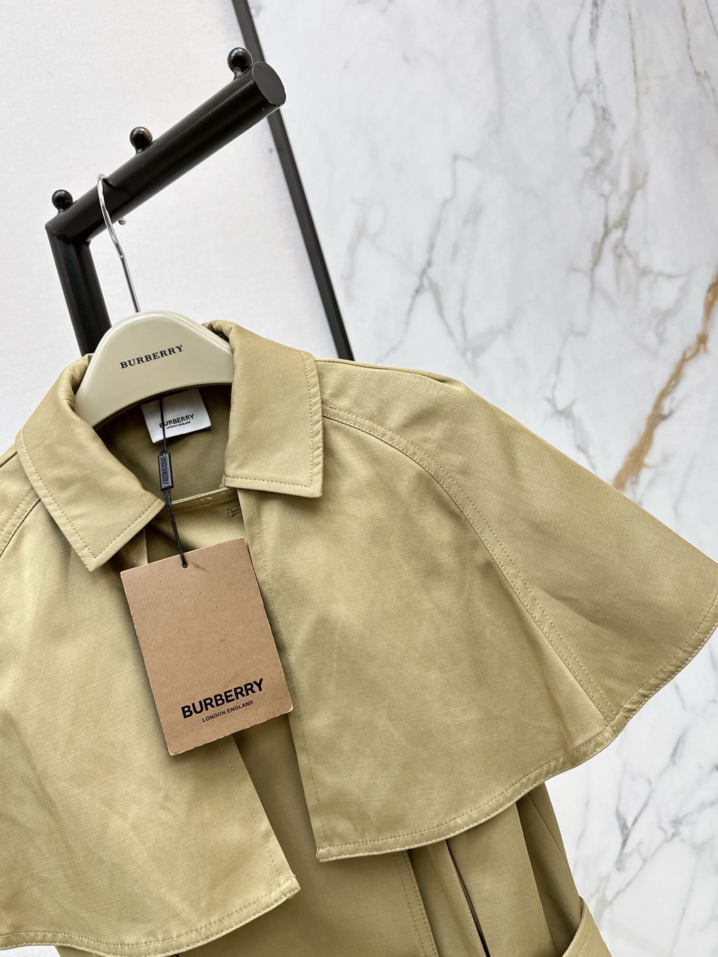 Burb 26ss cropped cape trench coats