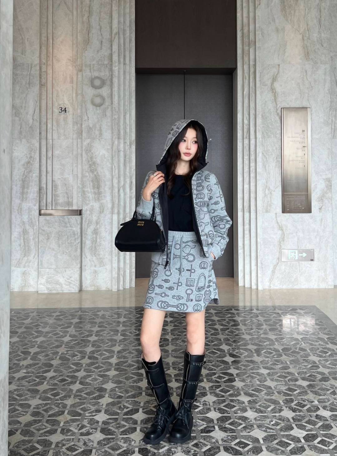 Her 26fw reversible print hooded jacket