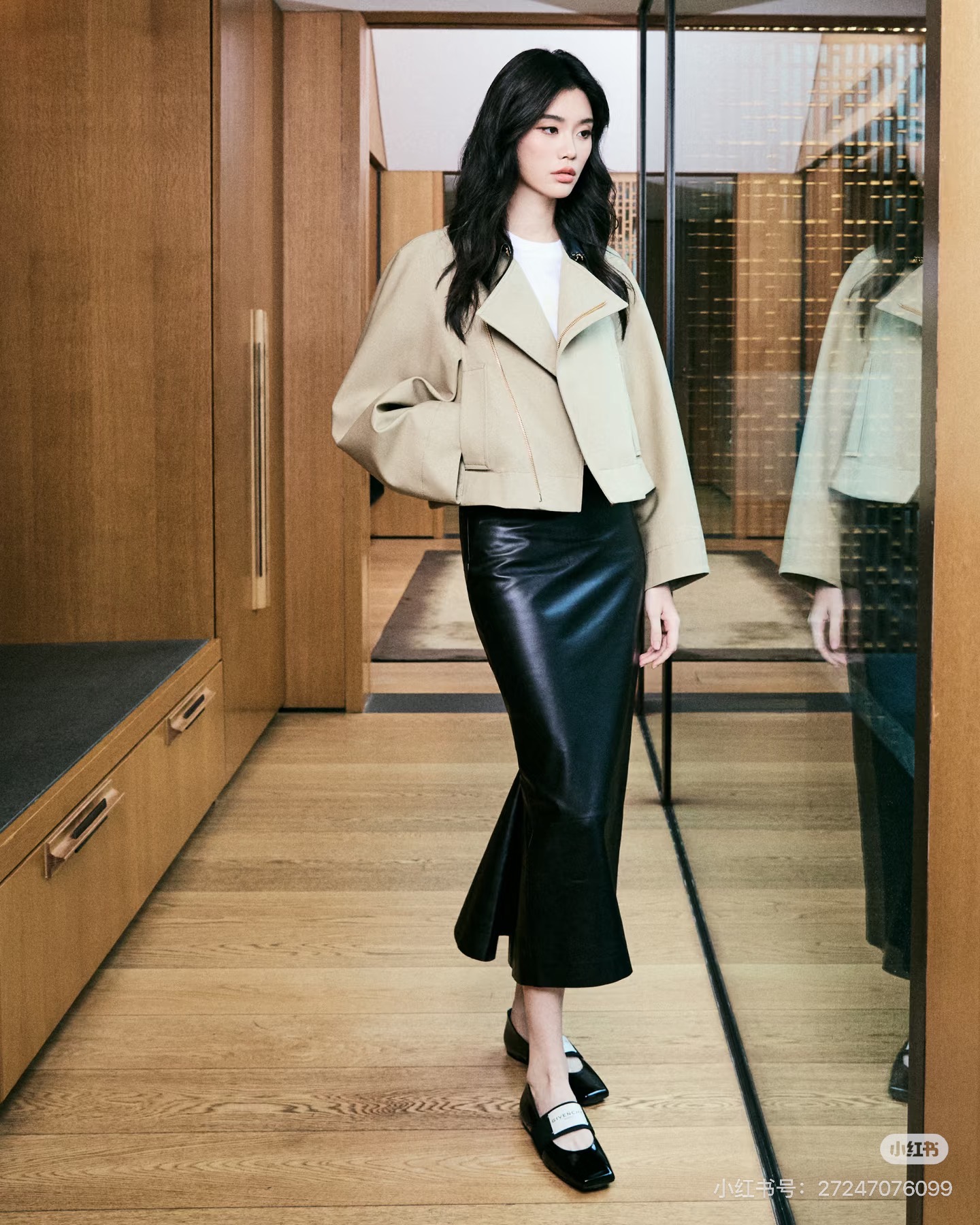 Giv 26fw contrast leather-collar cropped jacket