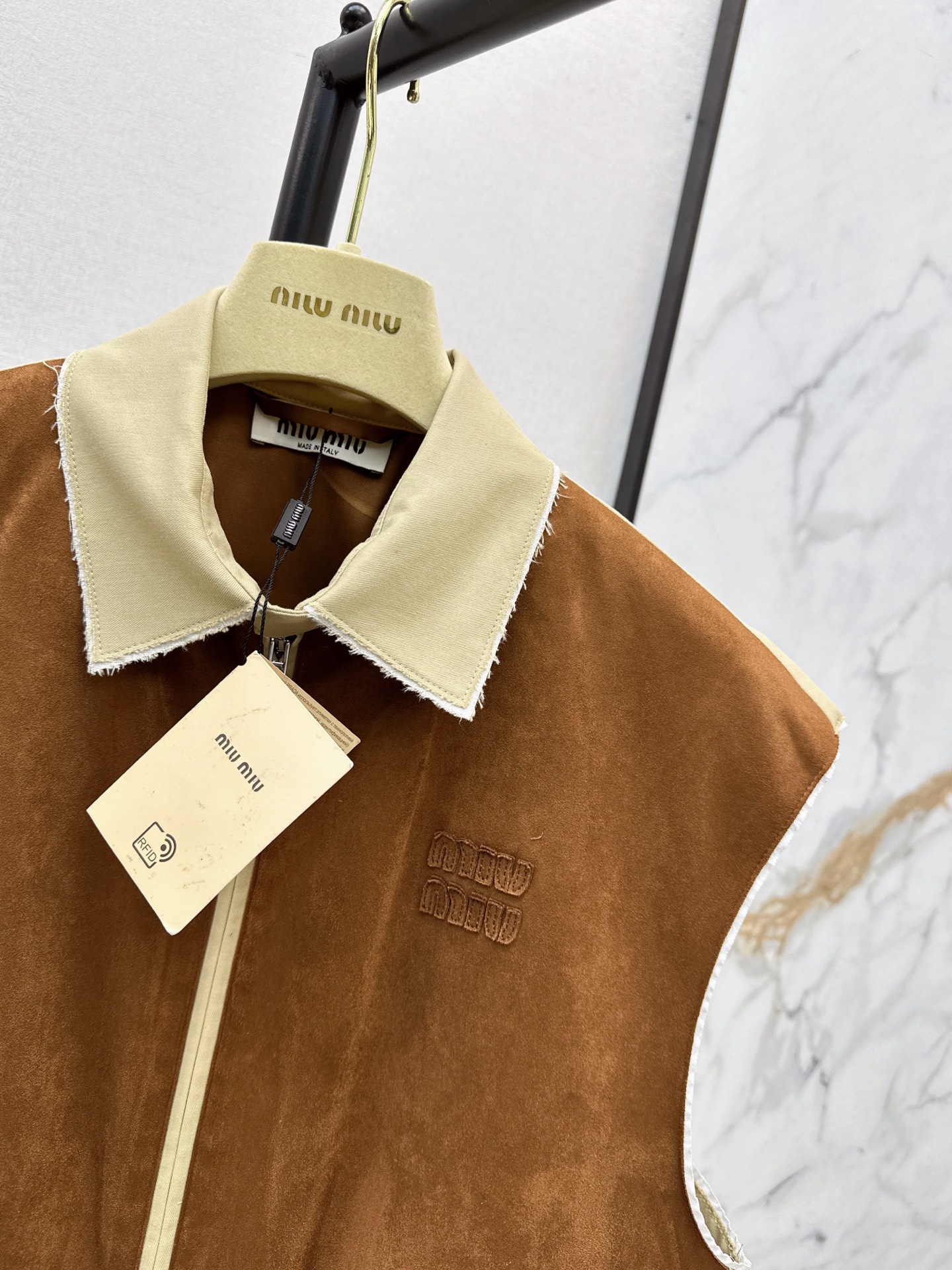 Miu 26fw suede-effetc vest jacket