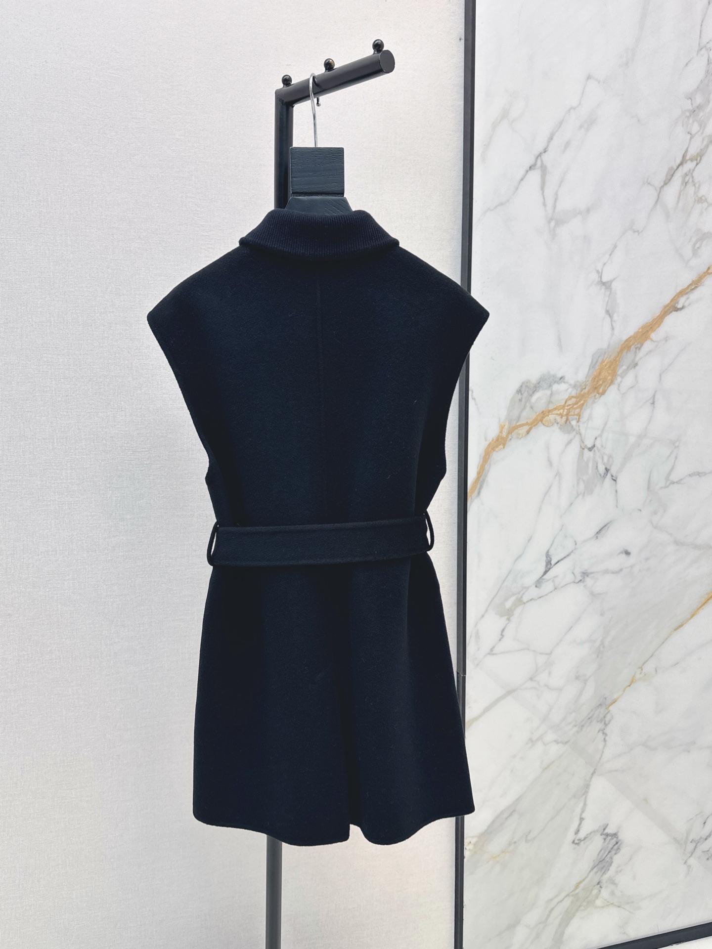 Her 26fw woolen belted vest