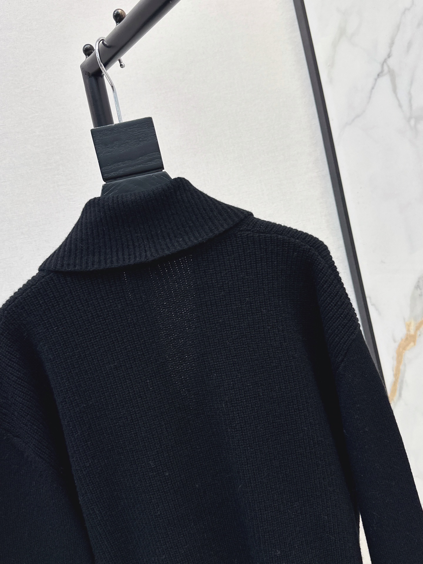 Her 26fw cashmere knit jacket