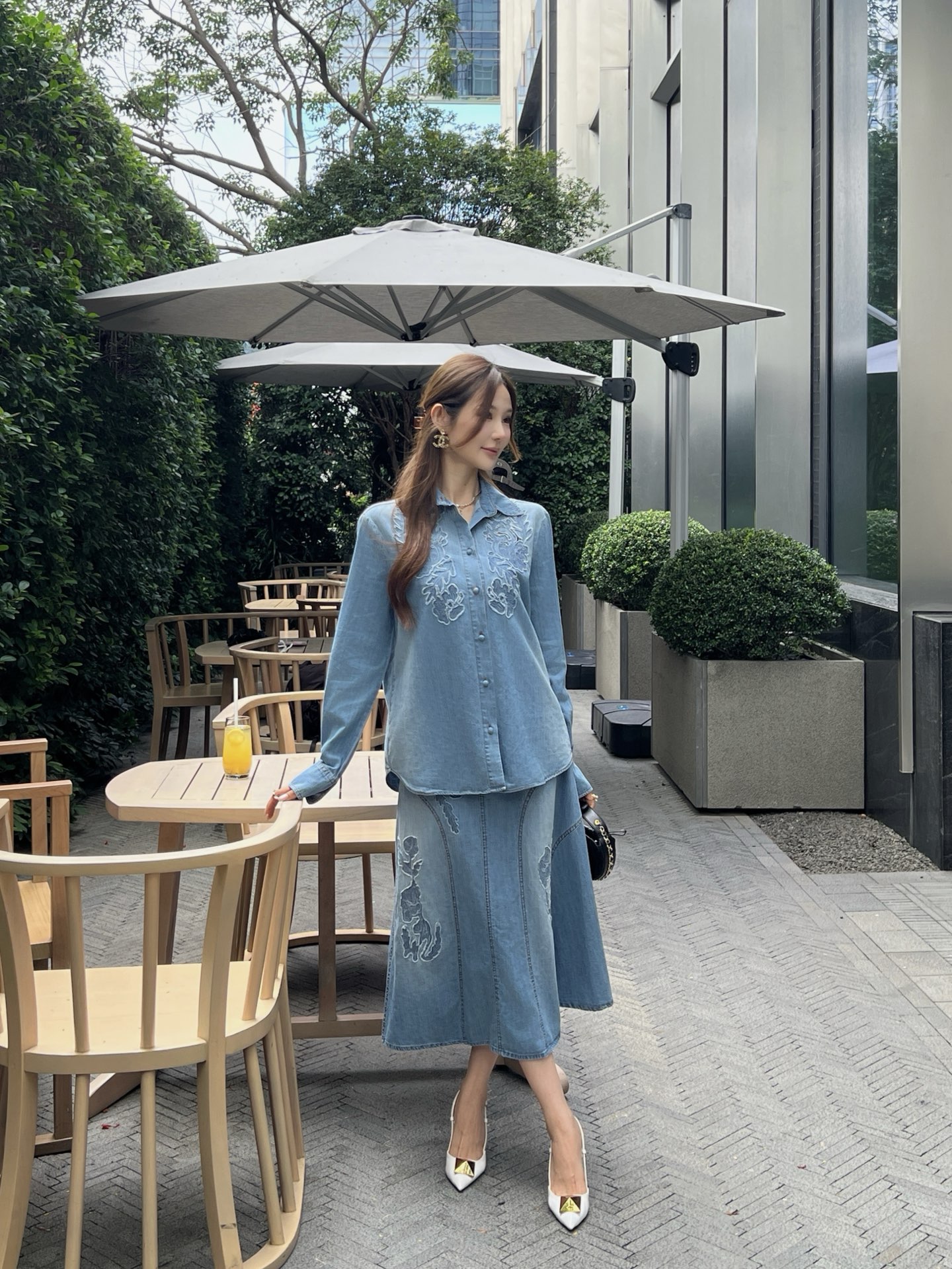 ES 26fw lace embroidery shirt