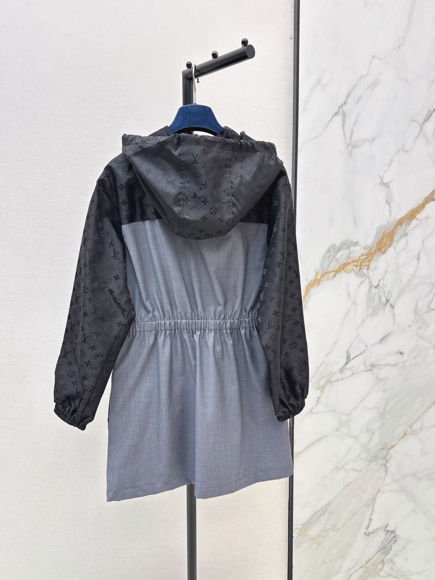 Loui 26fw hooded drawstring dress