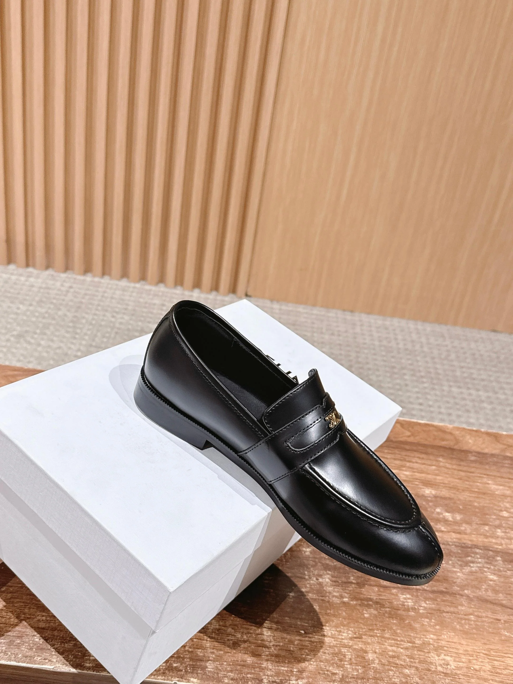 Celi 25fw loafer shoes