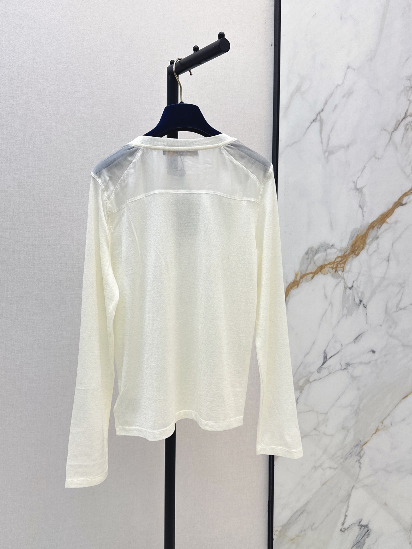 Loui 26fw basic tee