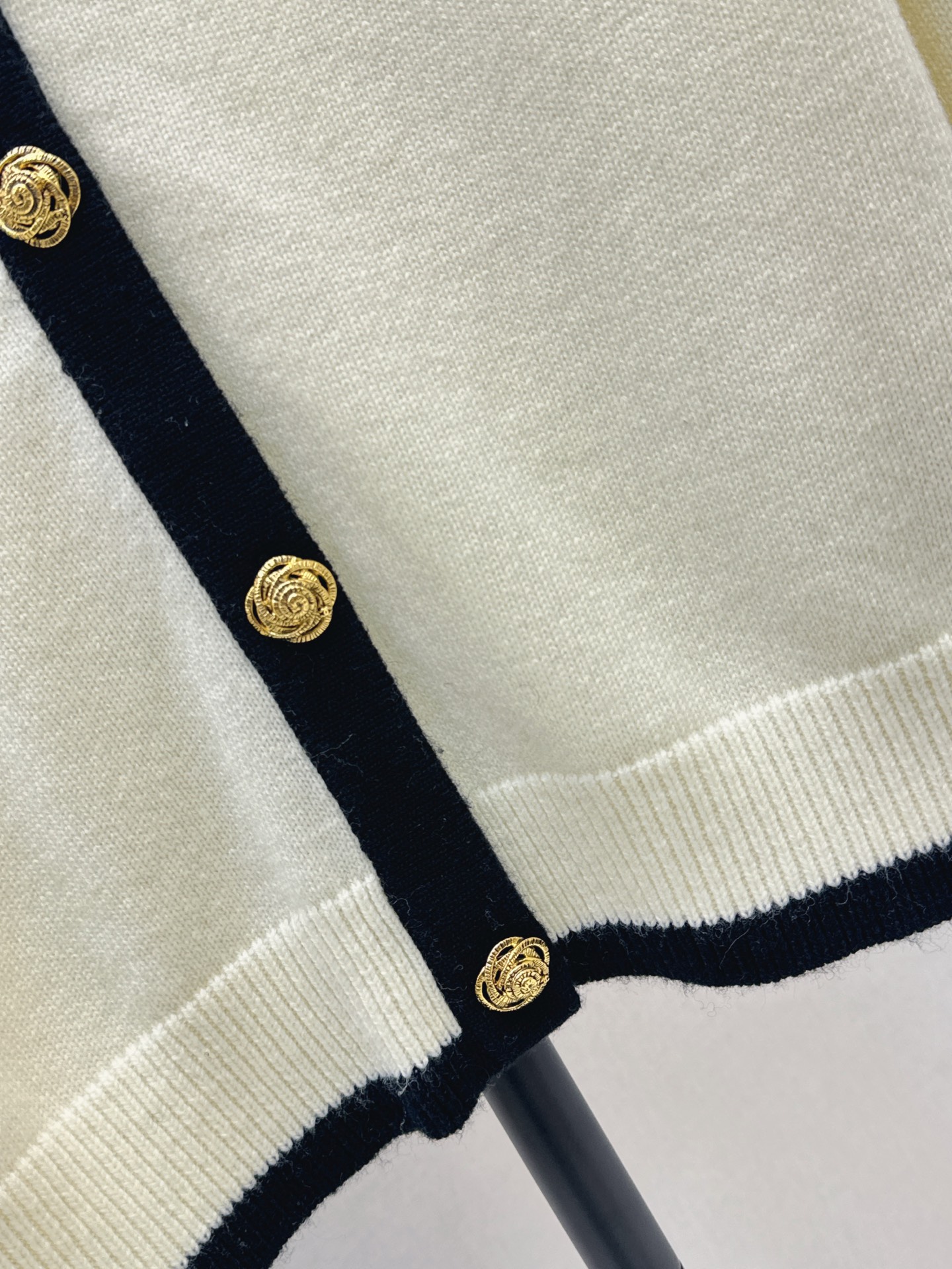 Chan 26fw cashmere knit cardigan