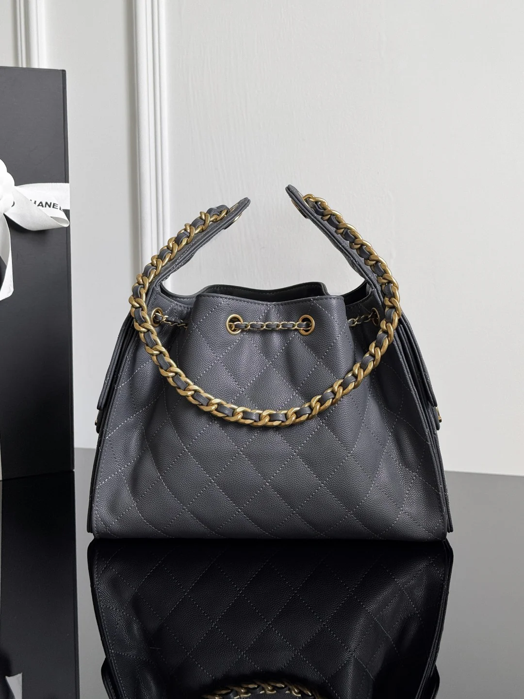 Chan 25B hobo bags