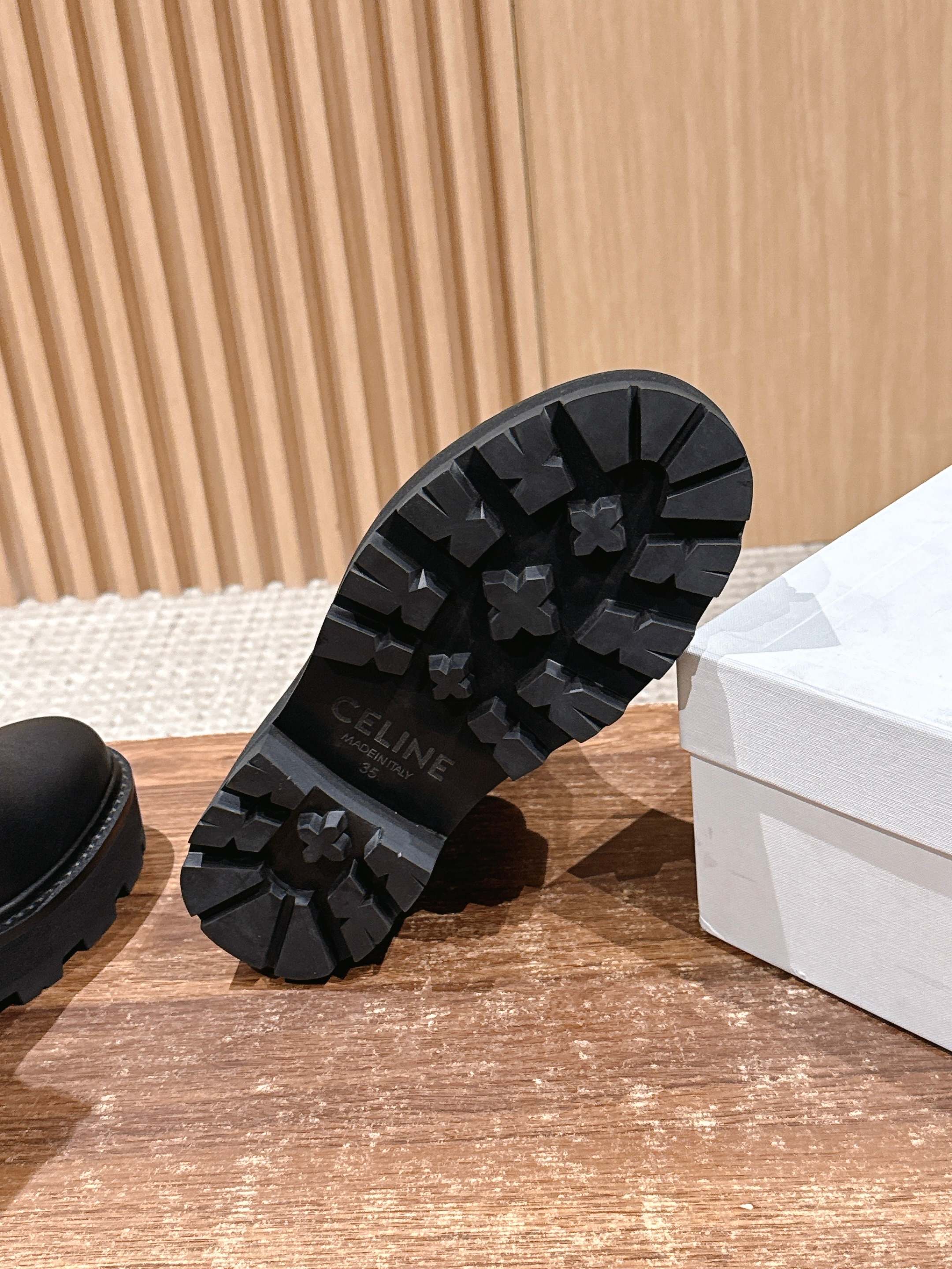 Celi 25fw boots
