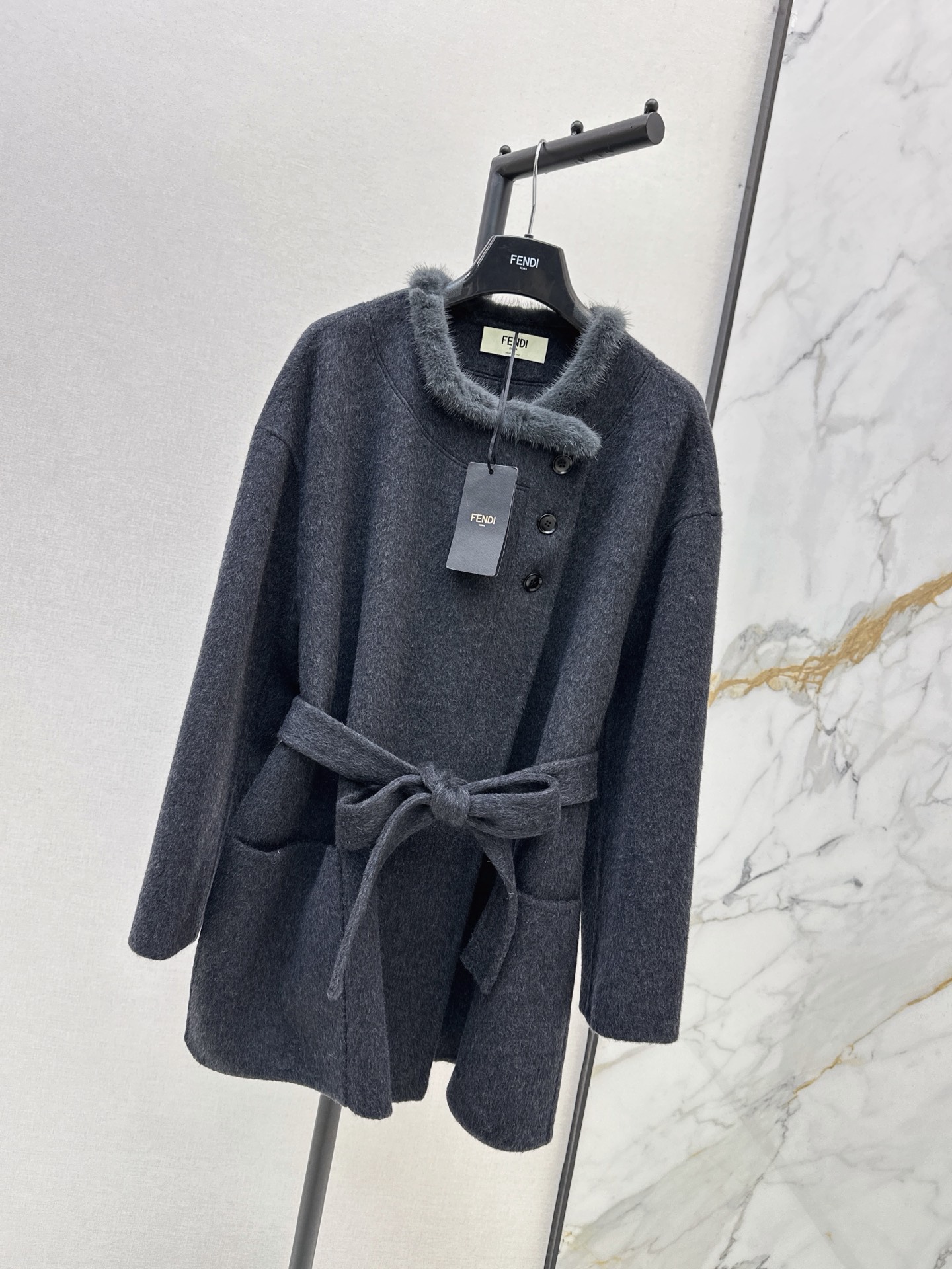 Fen 26fw fur-trim cropped belted overcoats
