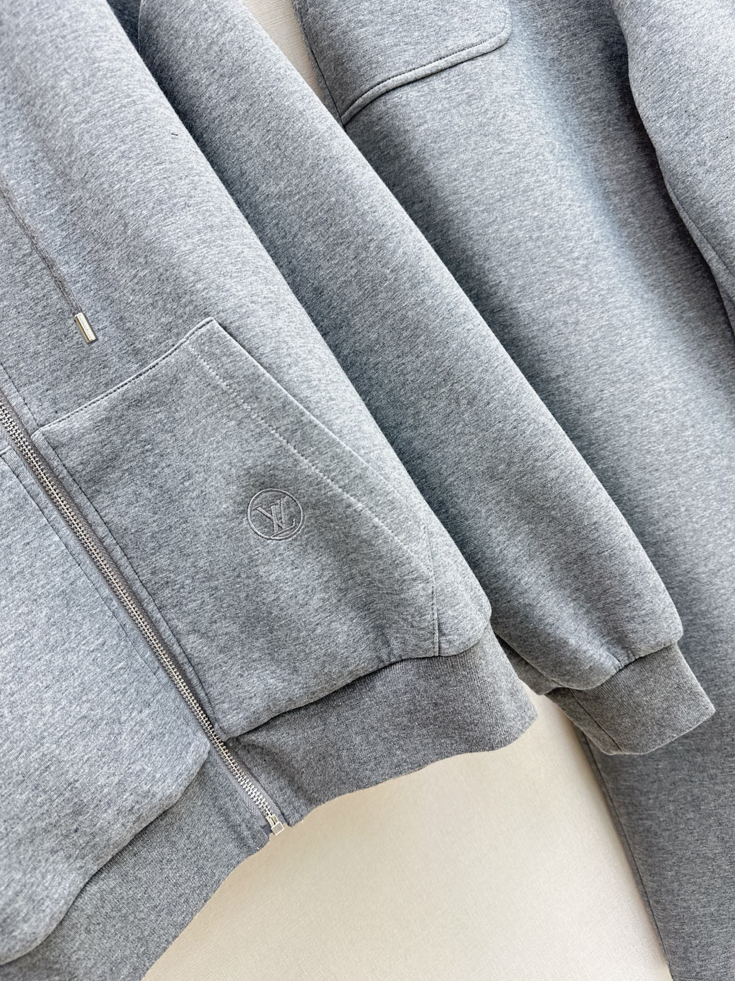 Loui 26fw hooded jacket pants sets