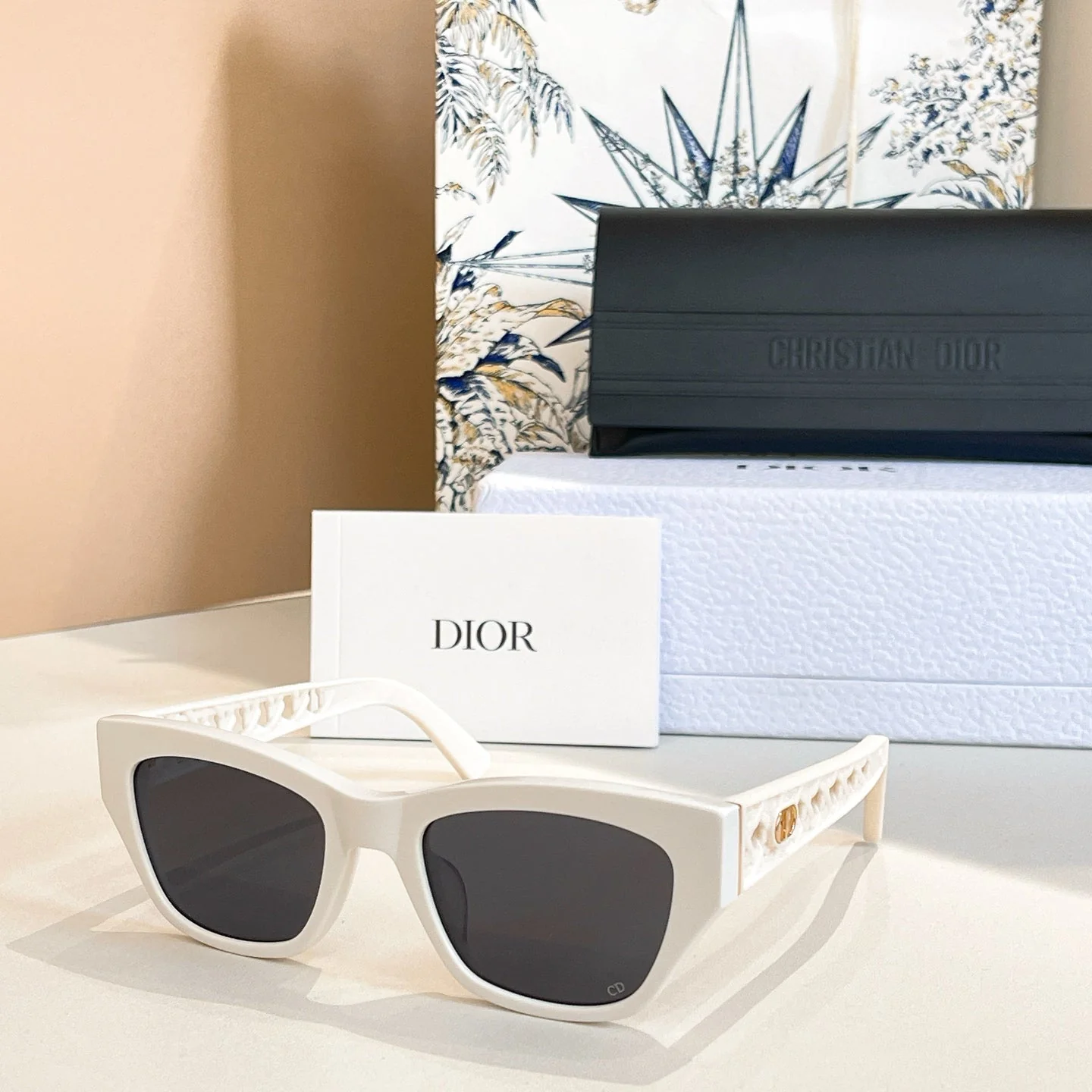 D S2I sunglasses
