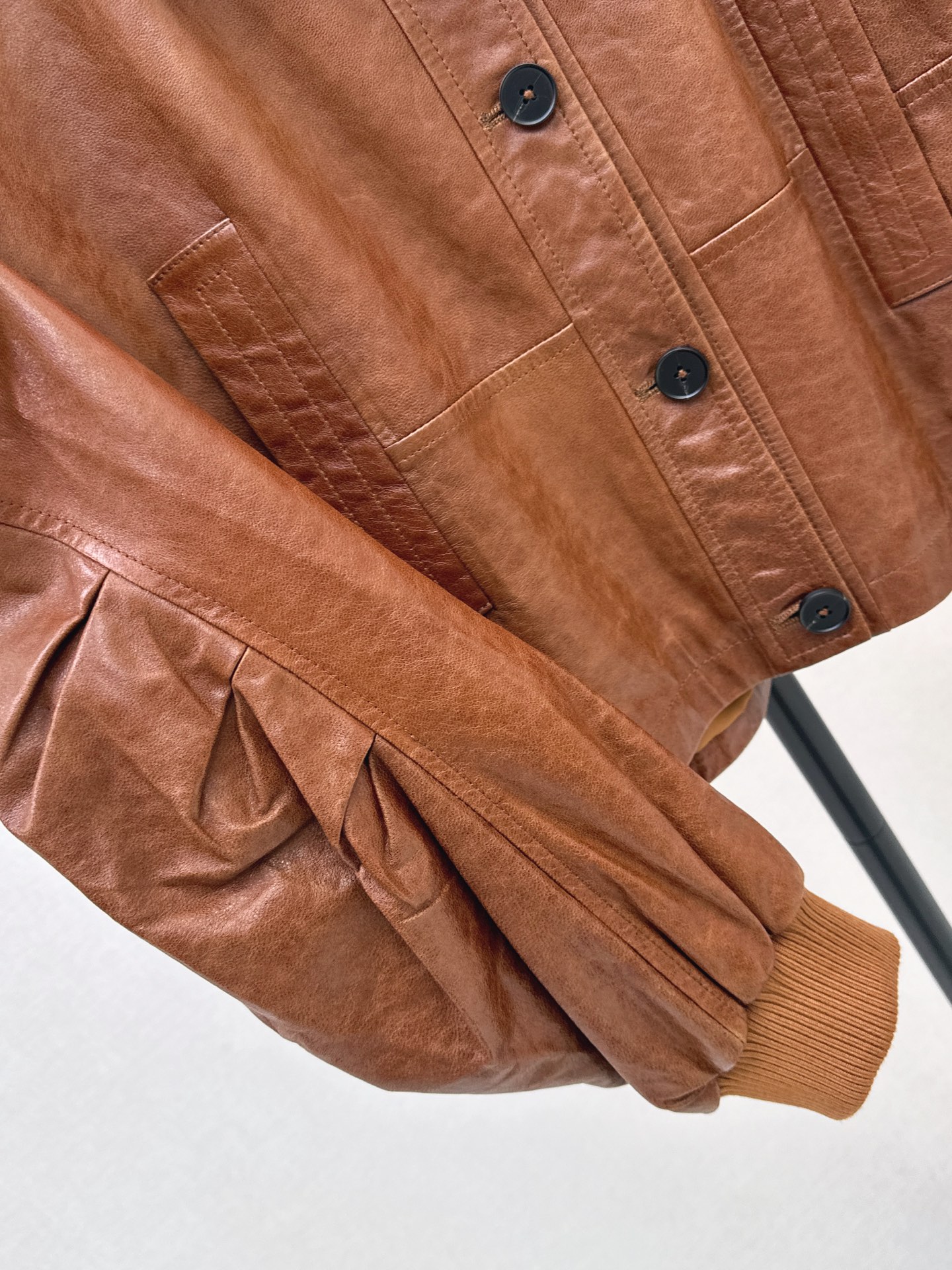 Brun 26fw cropped leather jacket