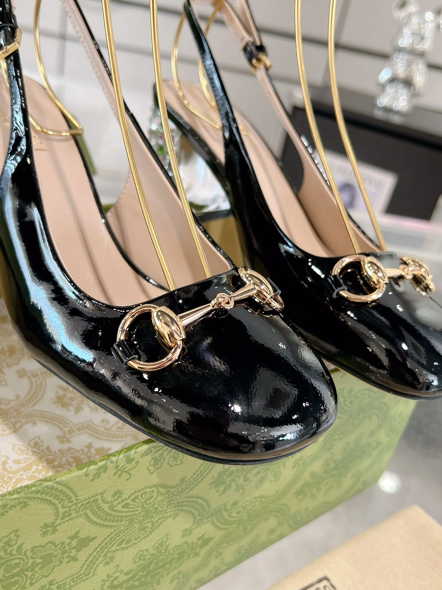 Gucc 26ss rhinestone slingback chunky heel