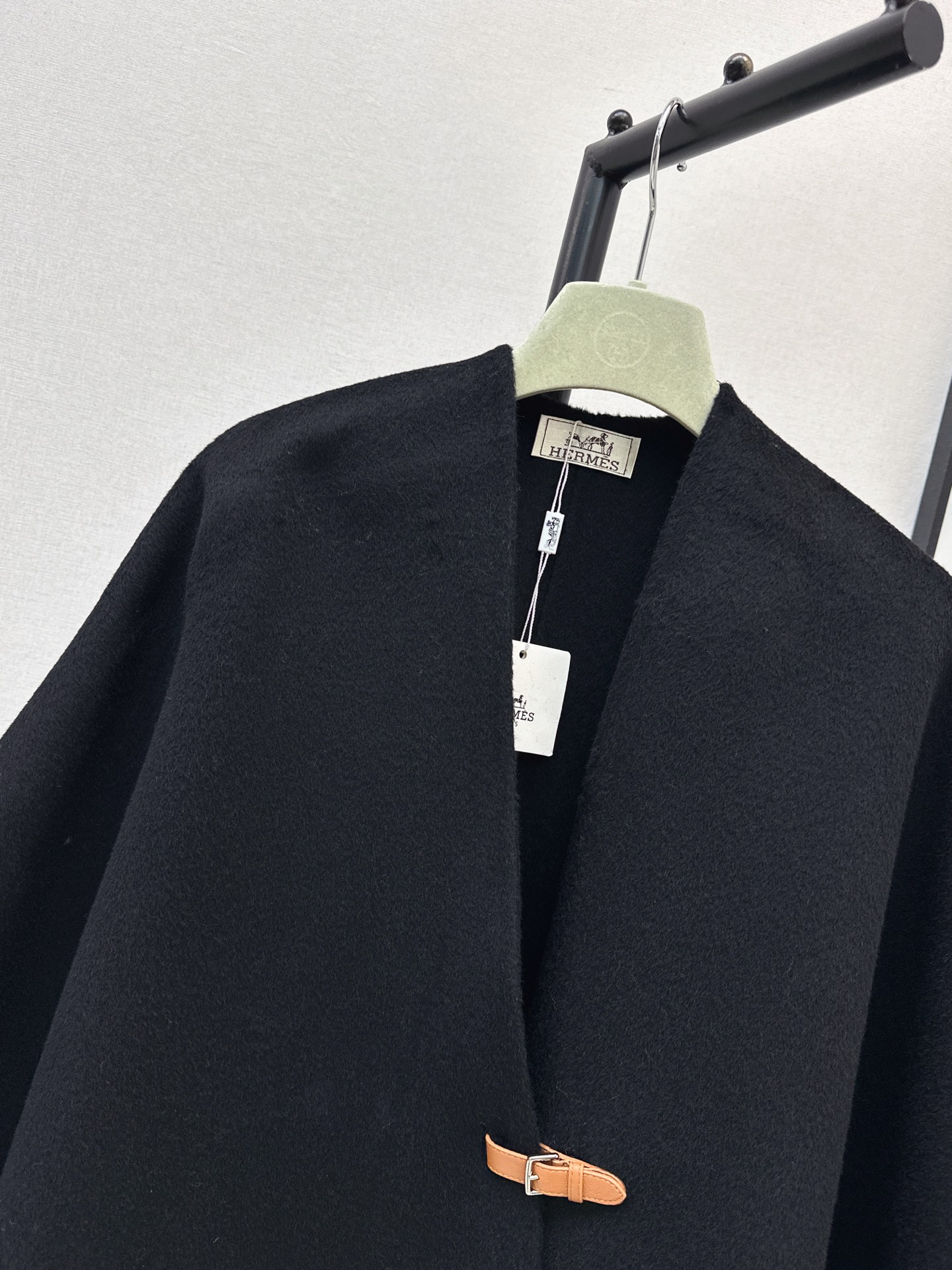 Her 26fw woolen cape jacket