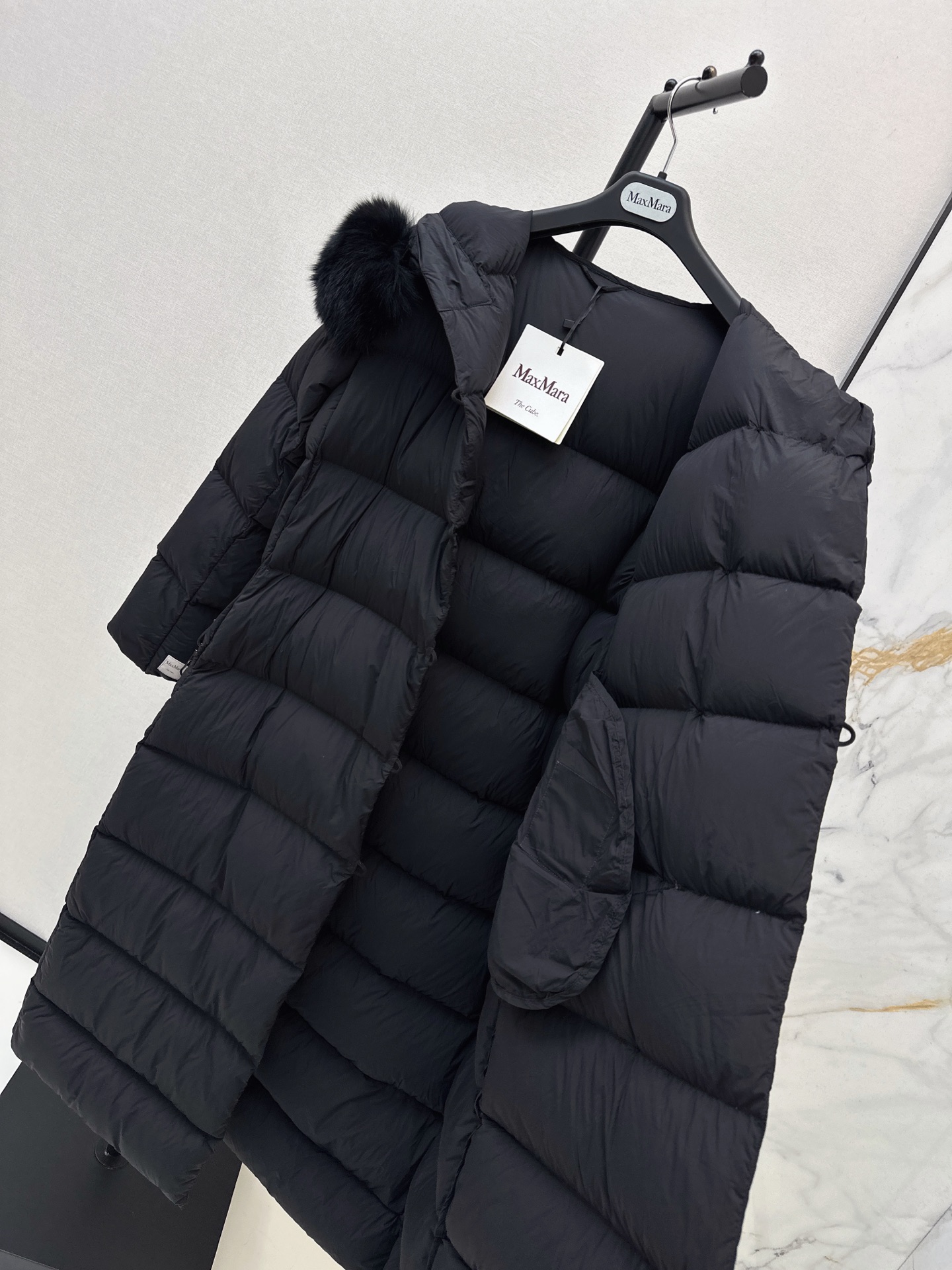 Max 26fw belted hooded down jacket