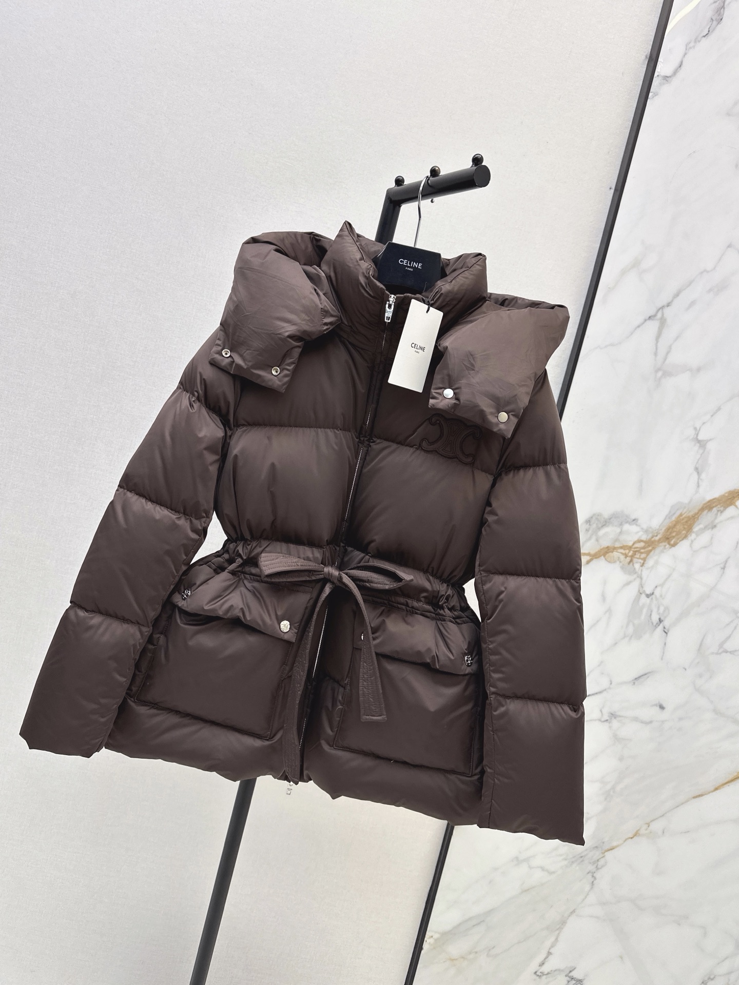 Celi 26fw hooded belted down jacket