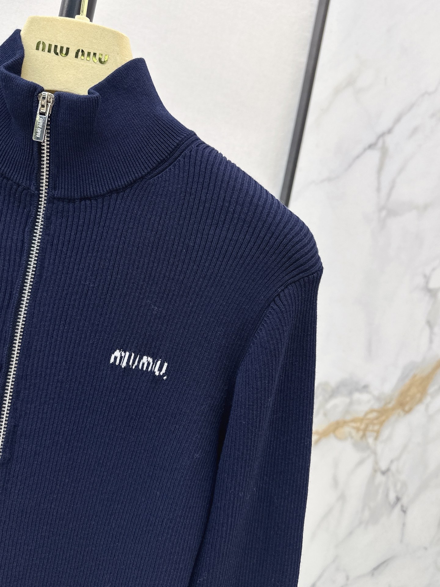 Miu 26fw zipper knit cardigan