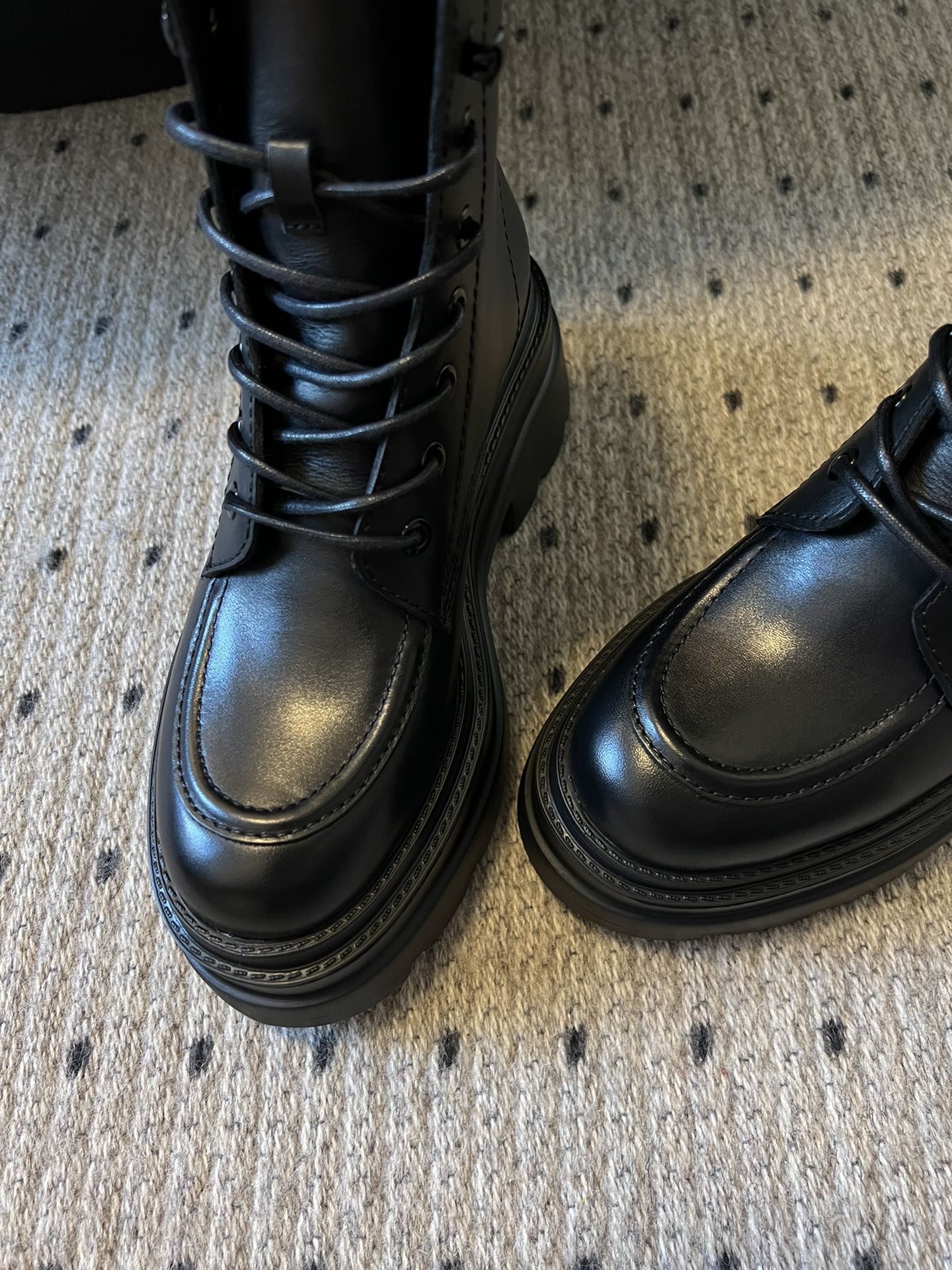 Alex 25fw combat boots
