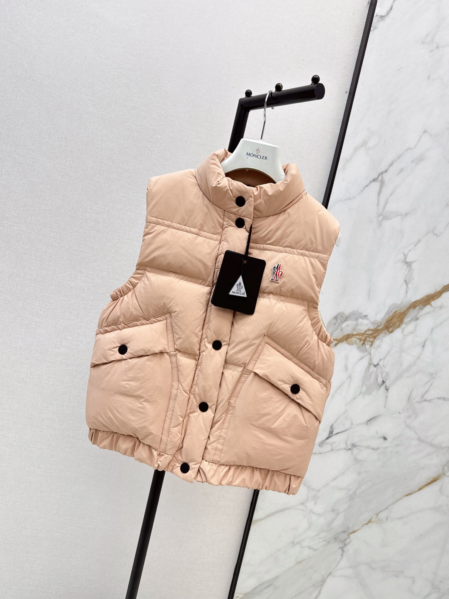 Monc 26fw down vest