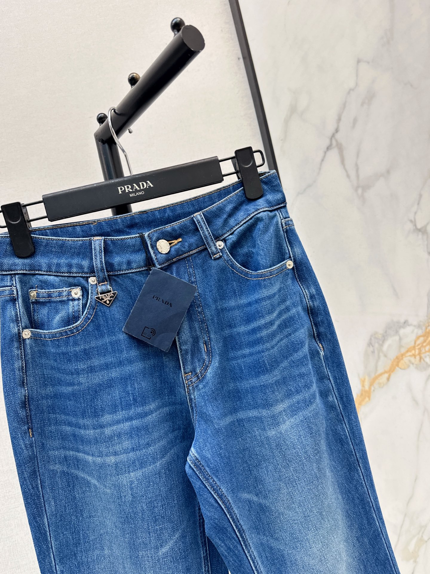Pra 26fw flared jeans