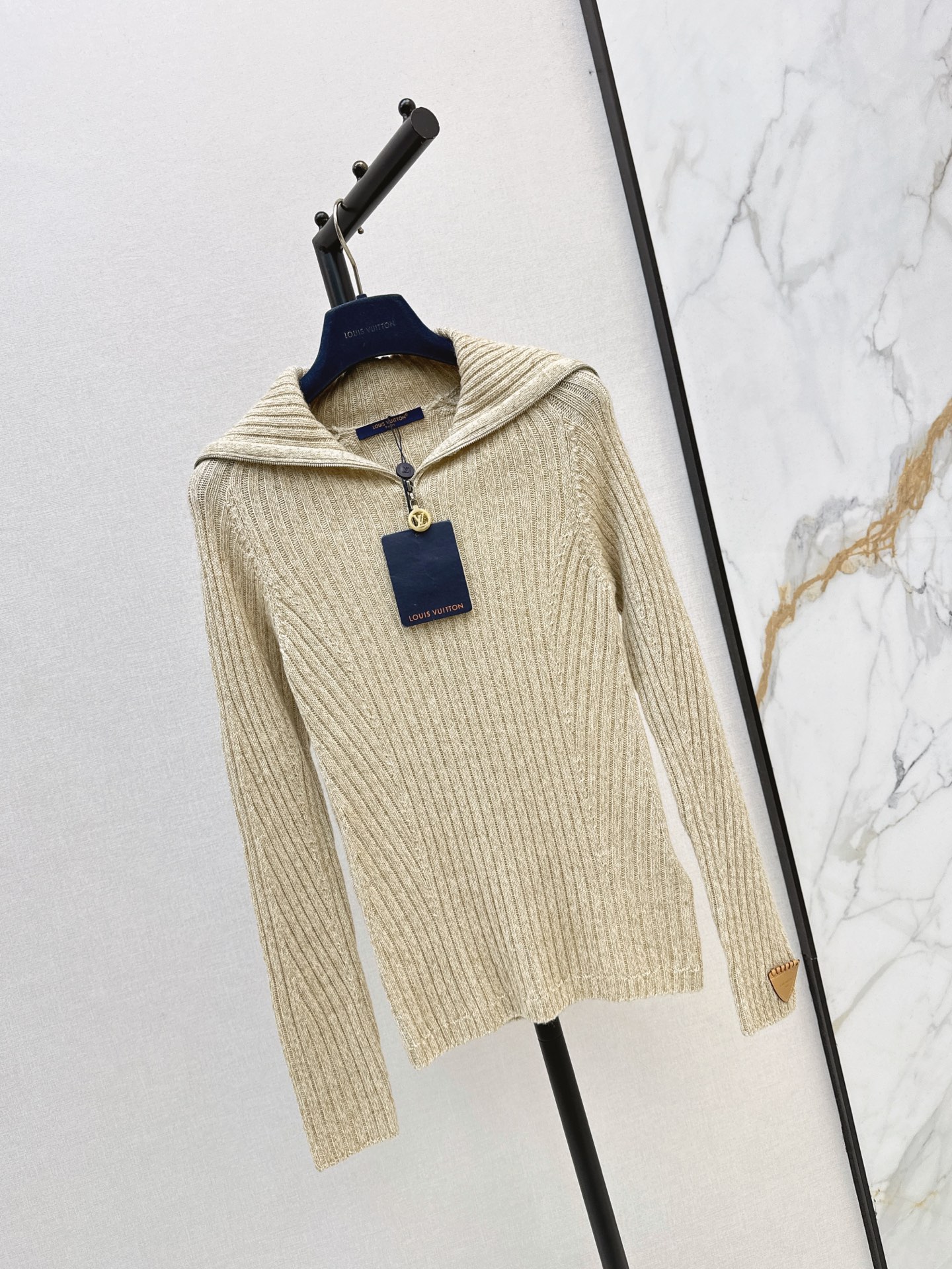 Loui 26fw knit slim-fit basic tee
