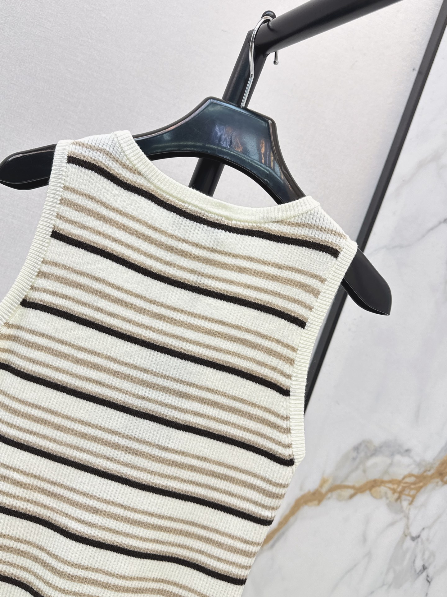 Sain 26fw stripe knit vest