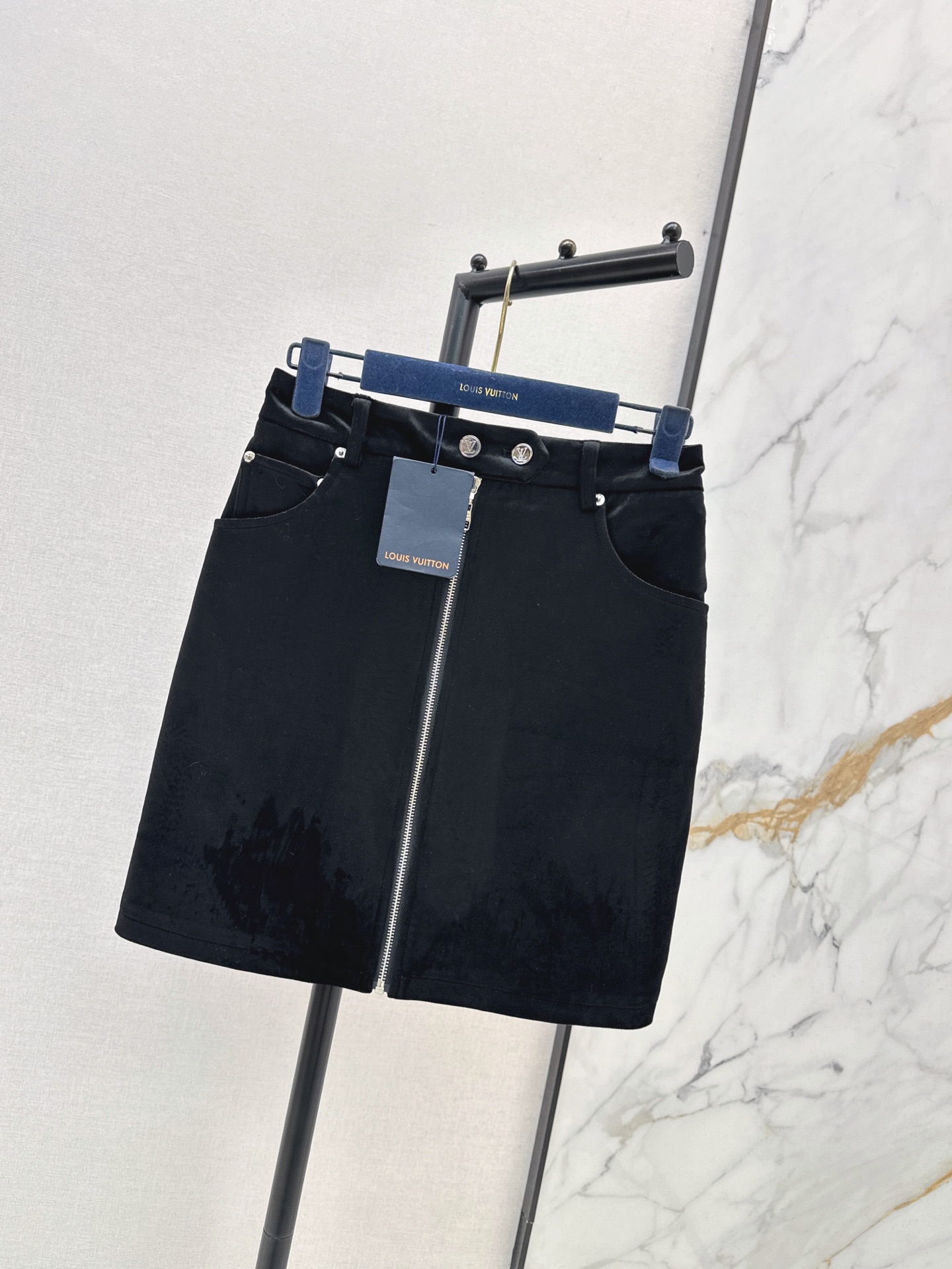 Loui 26fw zip-up skirt