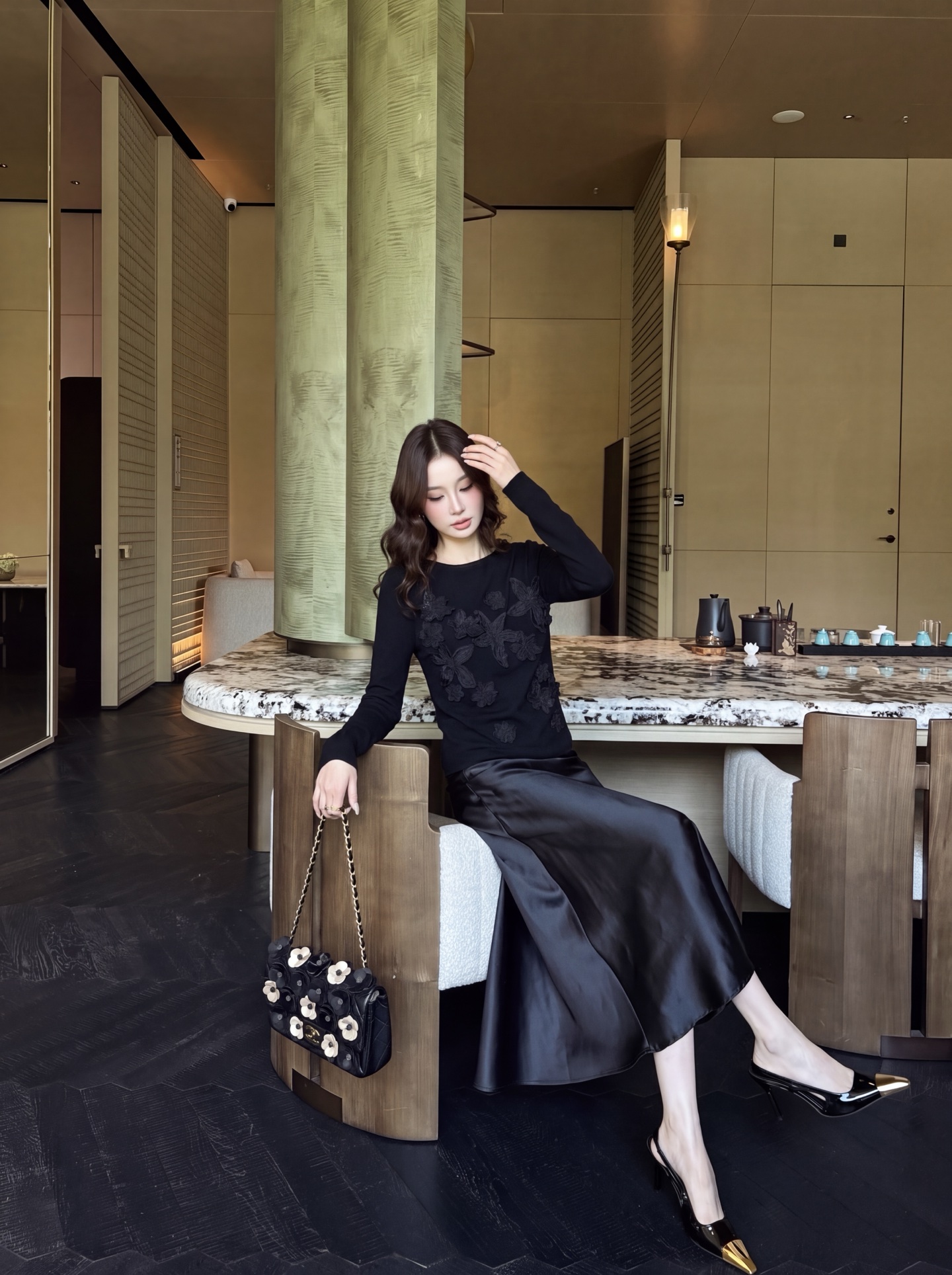 ES 26fw lace embroidery knit sweater