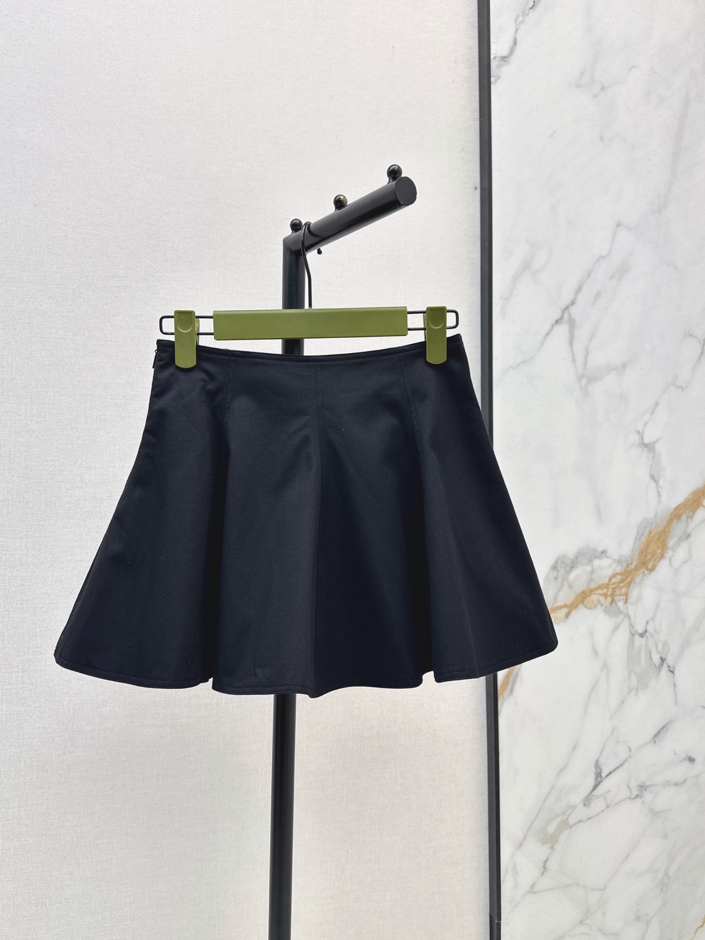 Guc 26fw pleated mini skirt