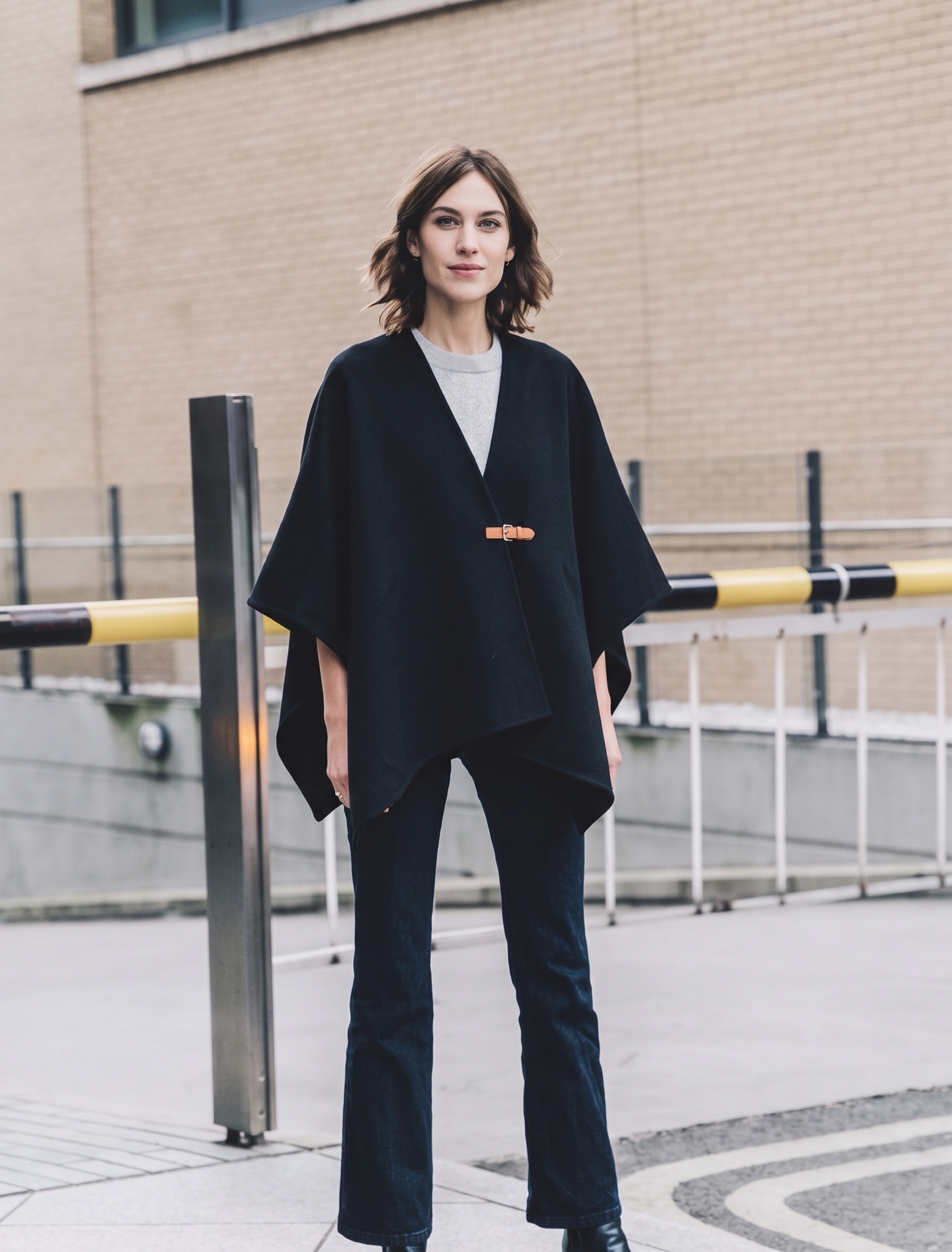 Her 26fw woolen cape jacket