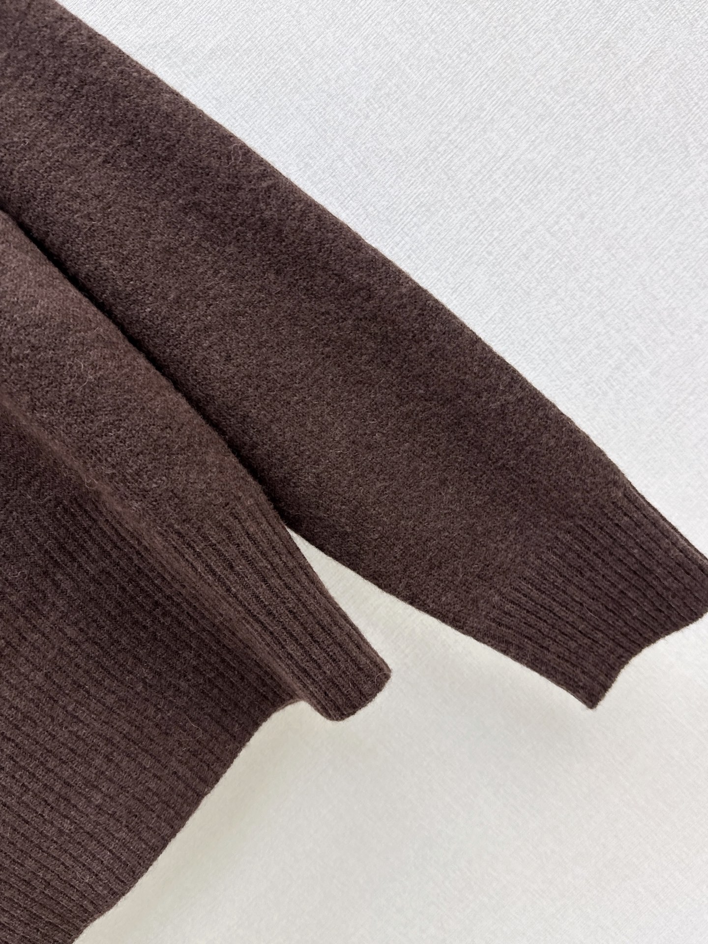 ES 26fw lace wool basic tee