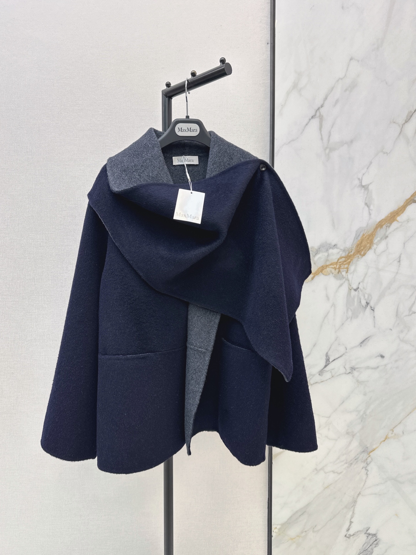 Max 26fw cropped woolen overcoats